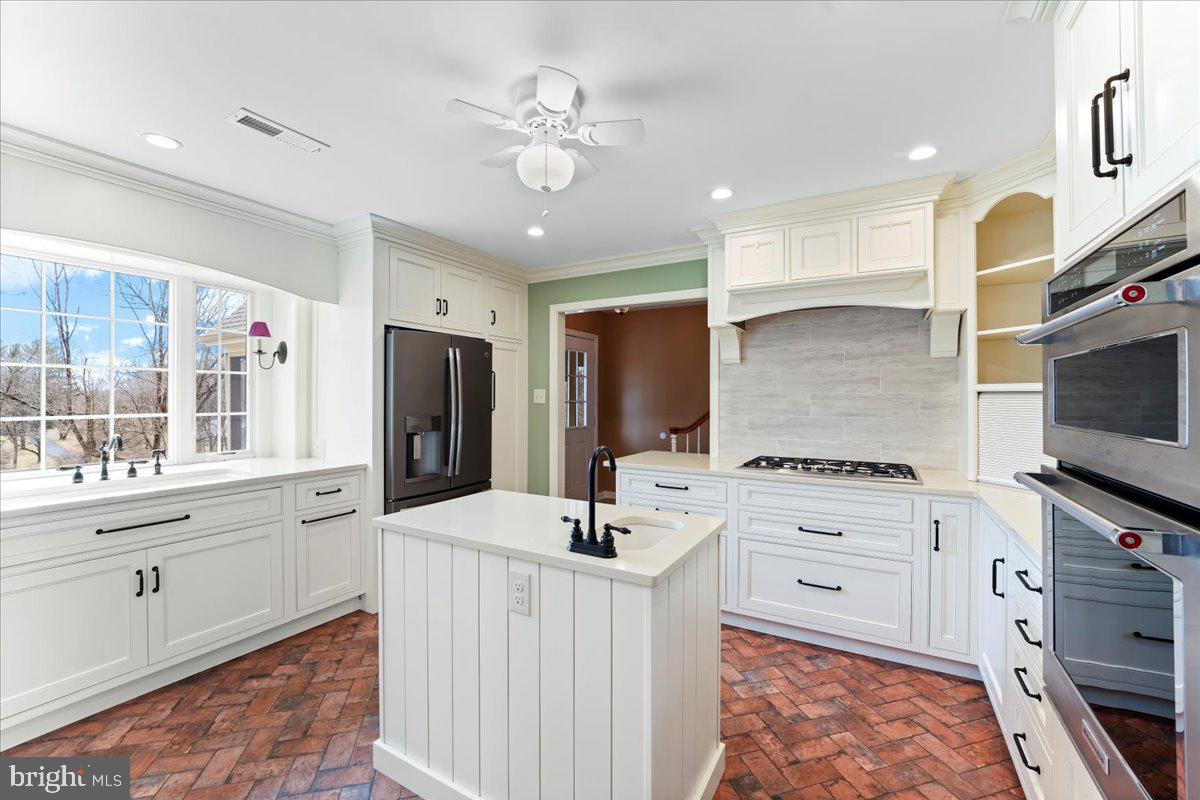 CROSS CREEK - Residential