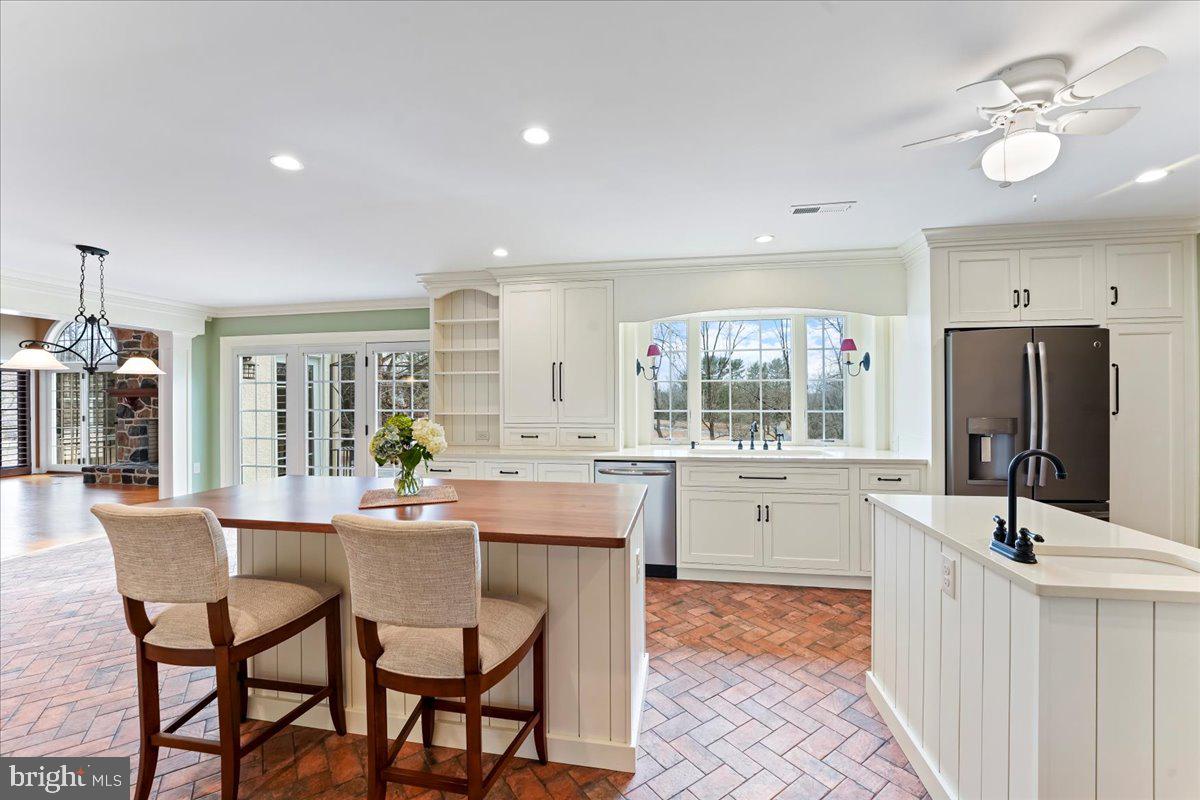 CROSS CREEK - Residential