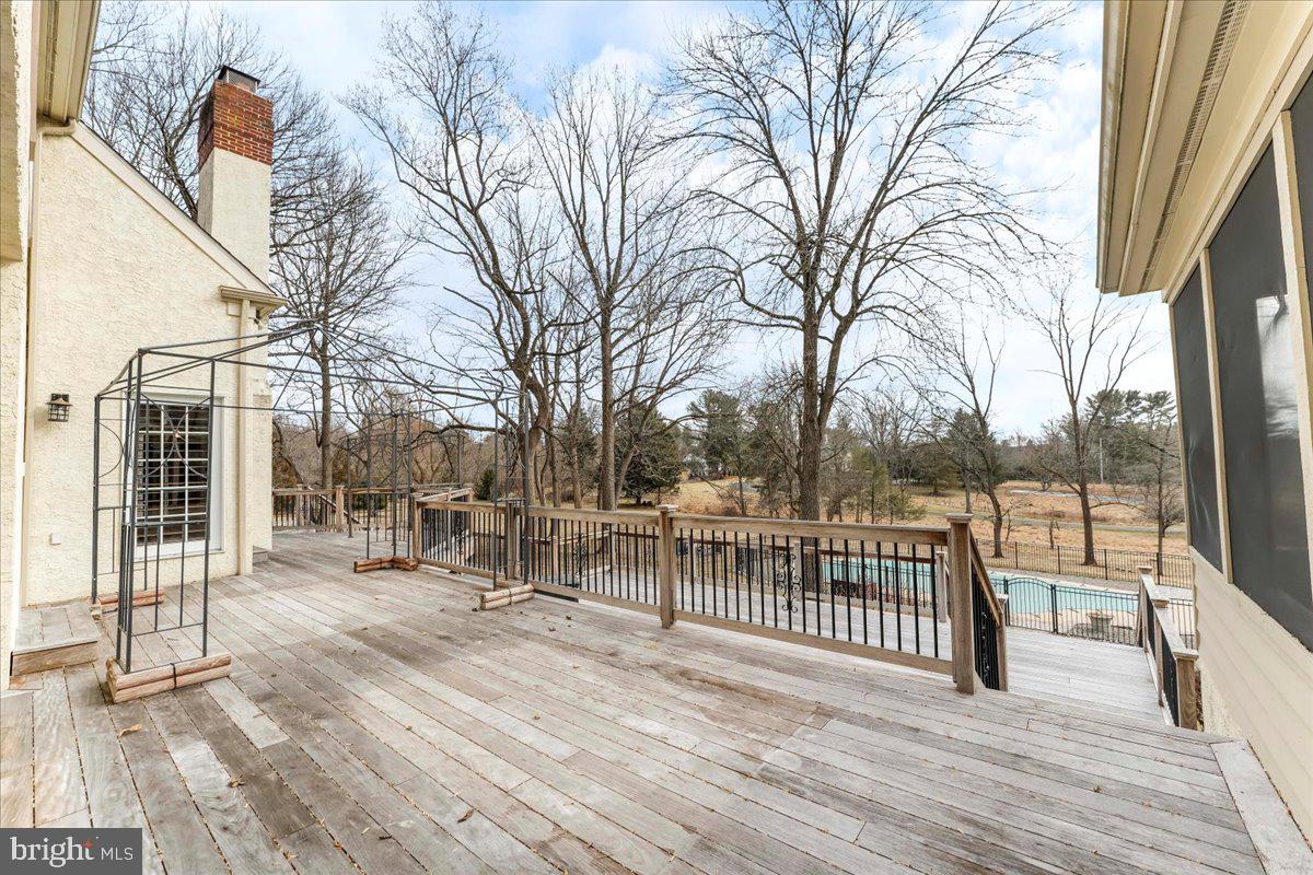 CROSS CREEK - Residential