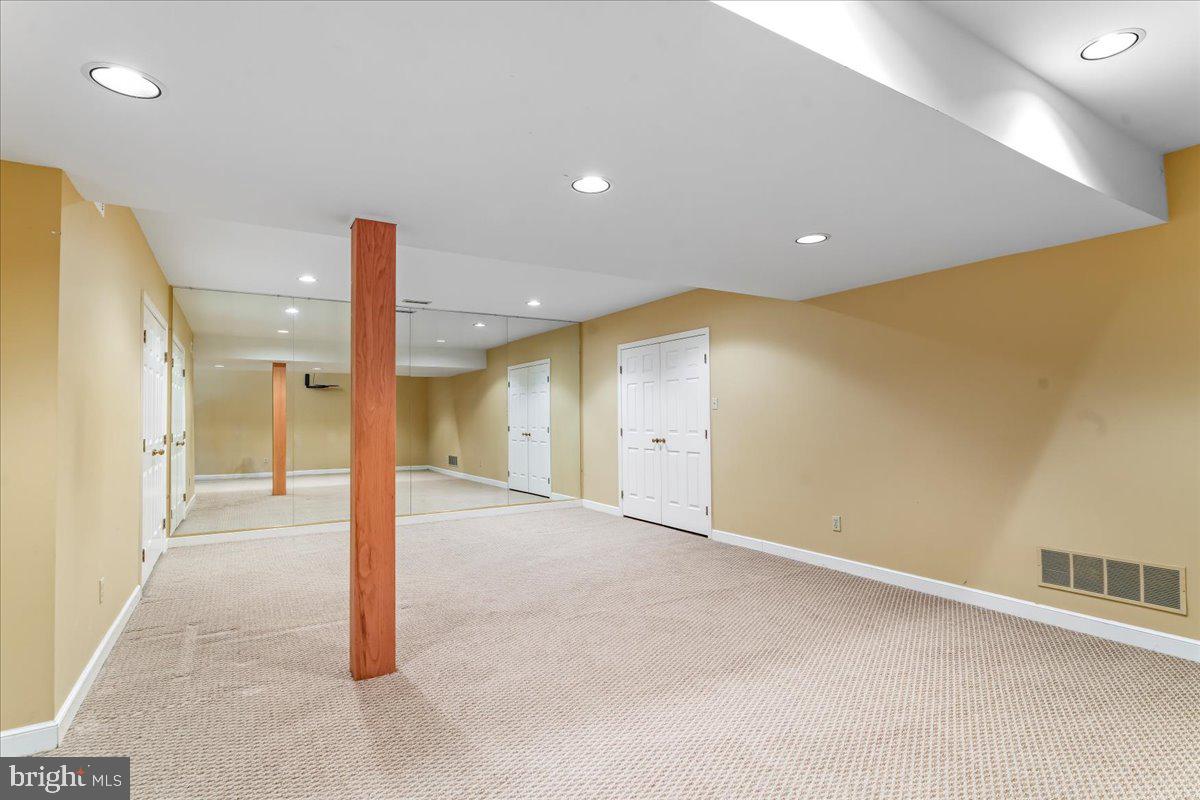 CROSS CREEK - Residential