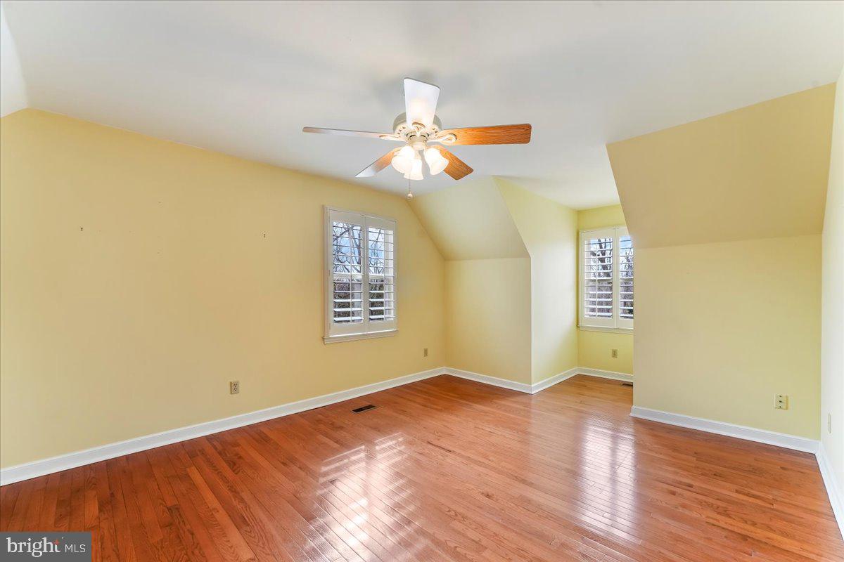 CROSS CREEK - Residential