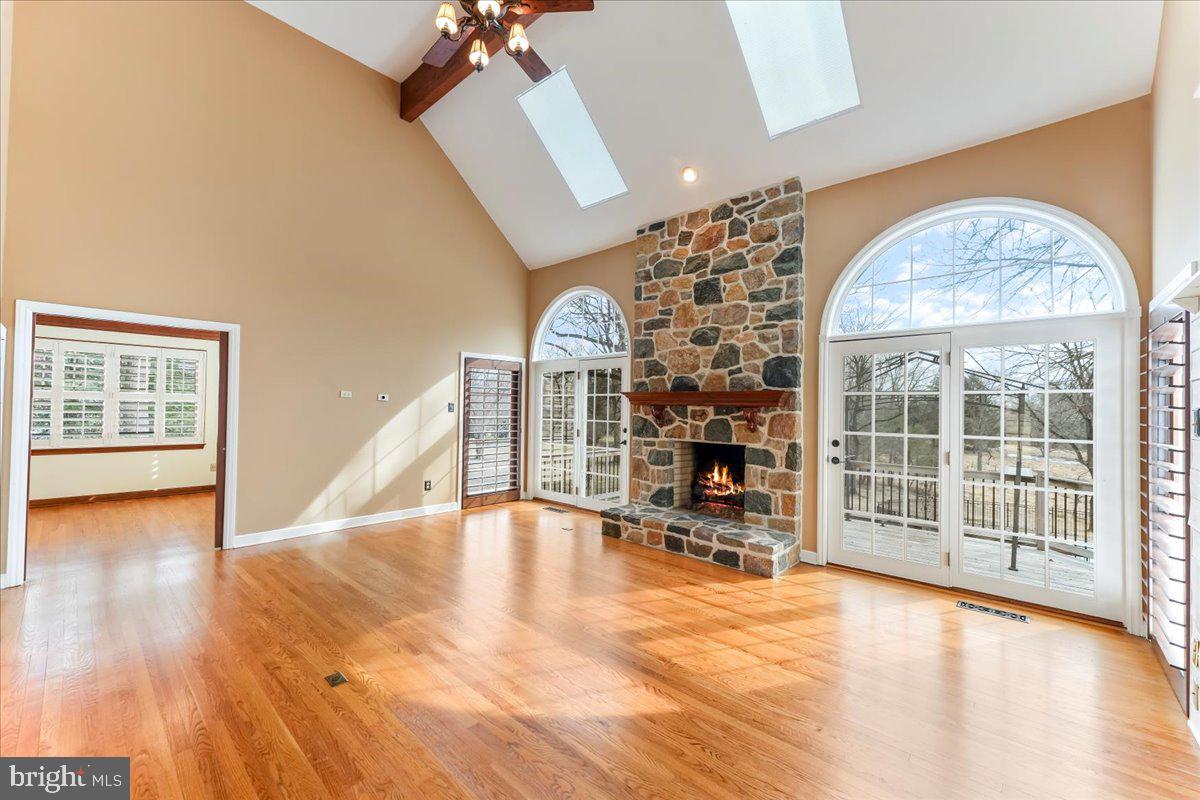 CROSS CREEK - Residential
