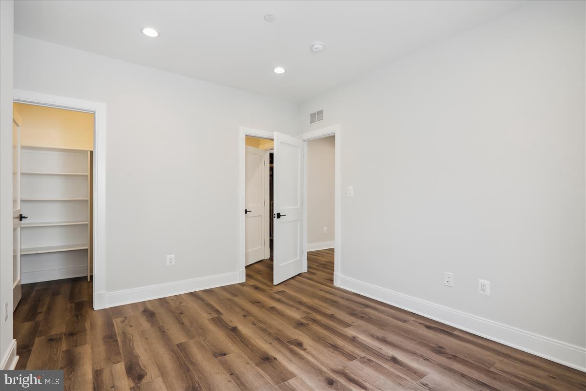 LONE OAK - Residential