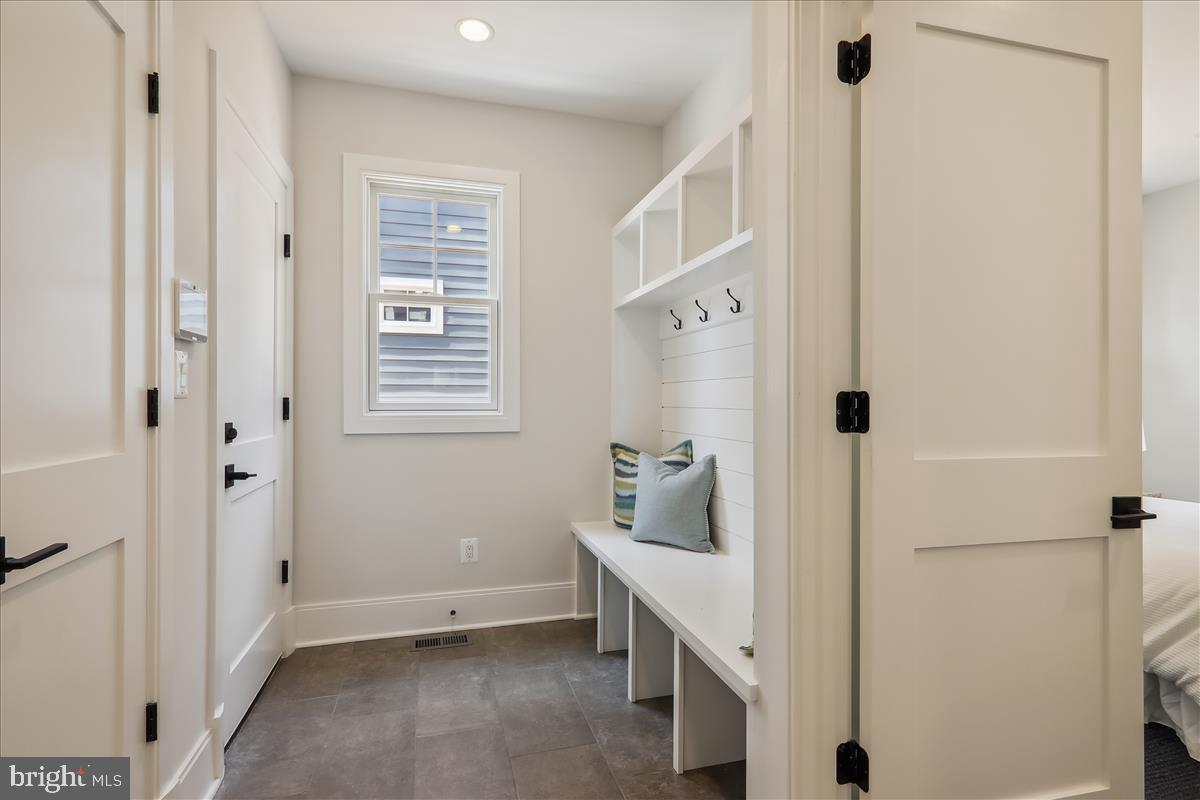 LONE OAK - Residential