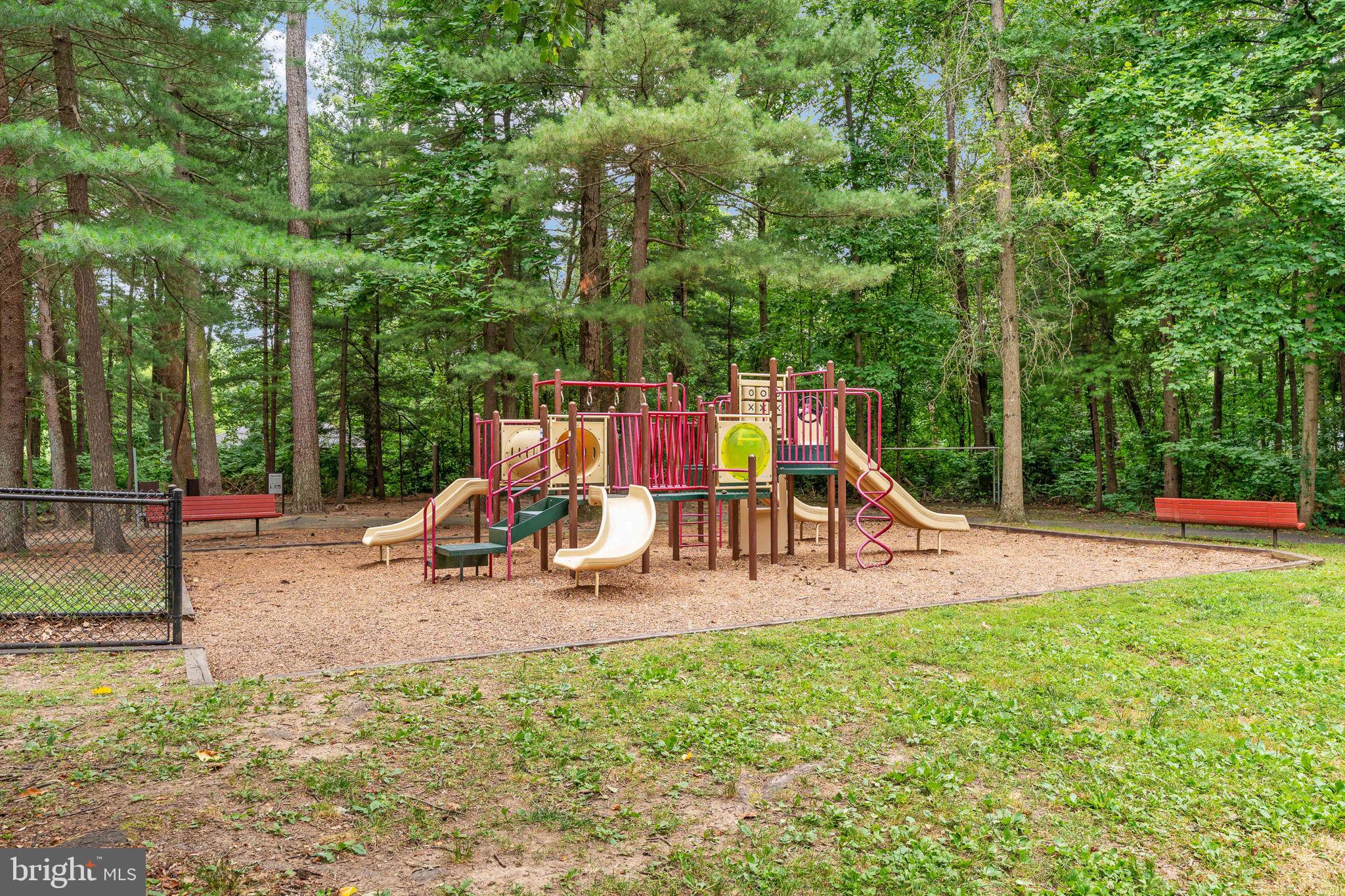 RESTON - Residential