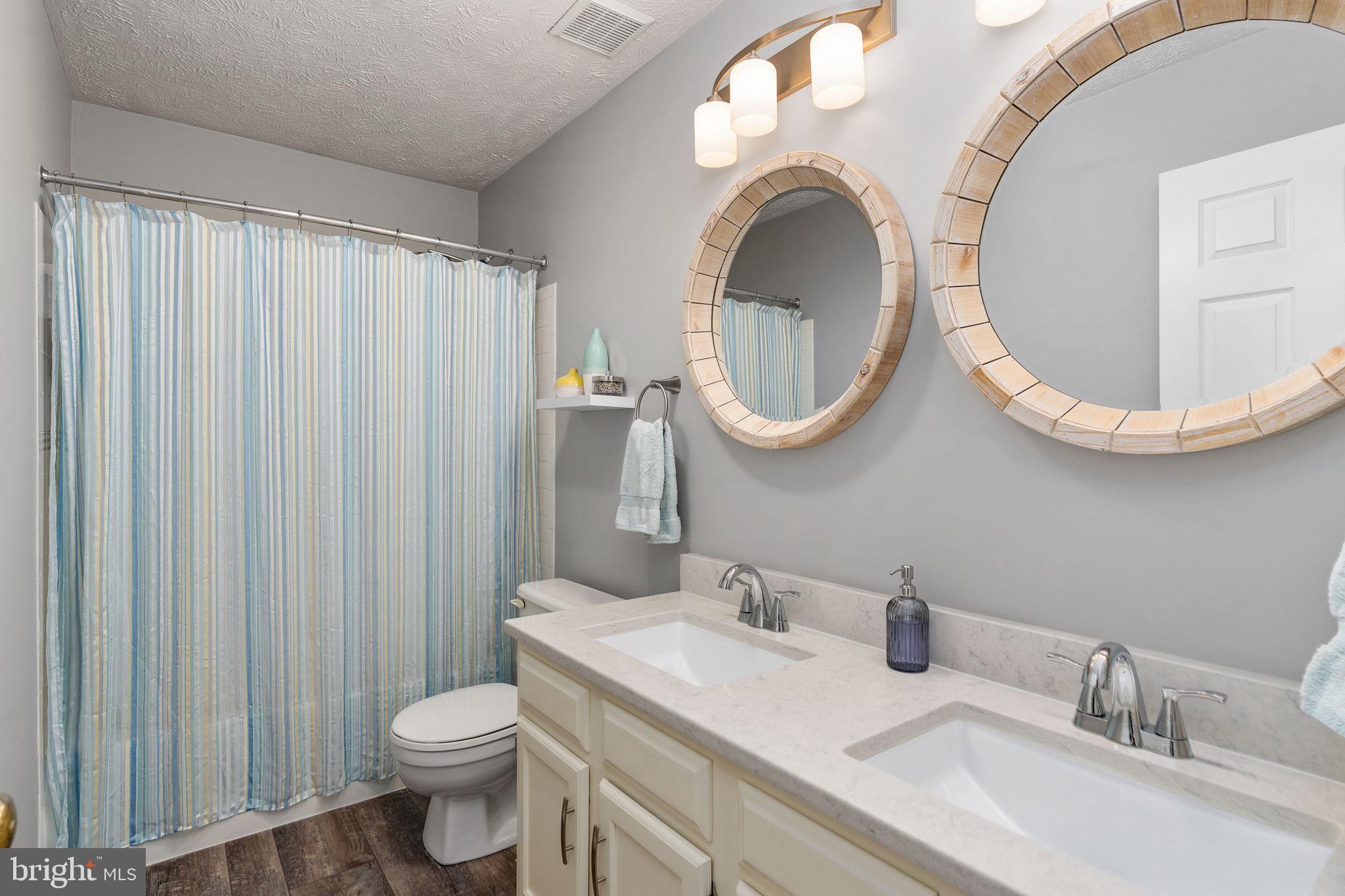 RESTON - Residential
