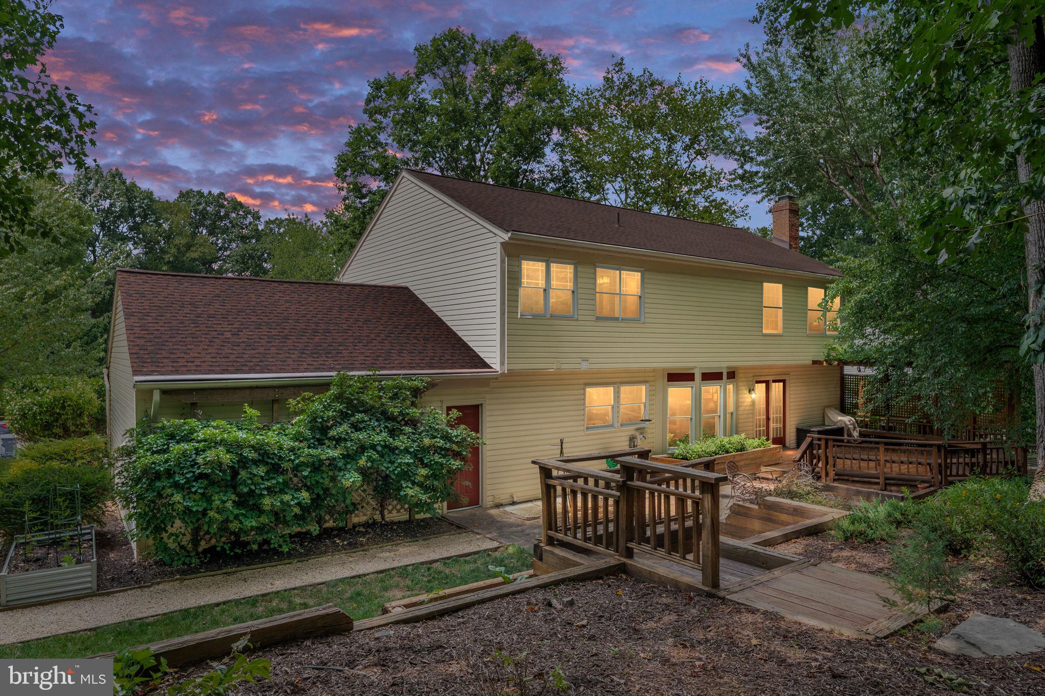 RESTON - Residential