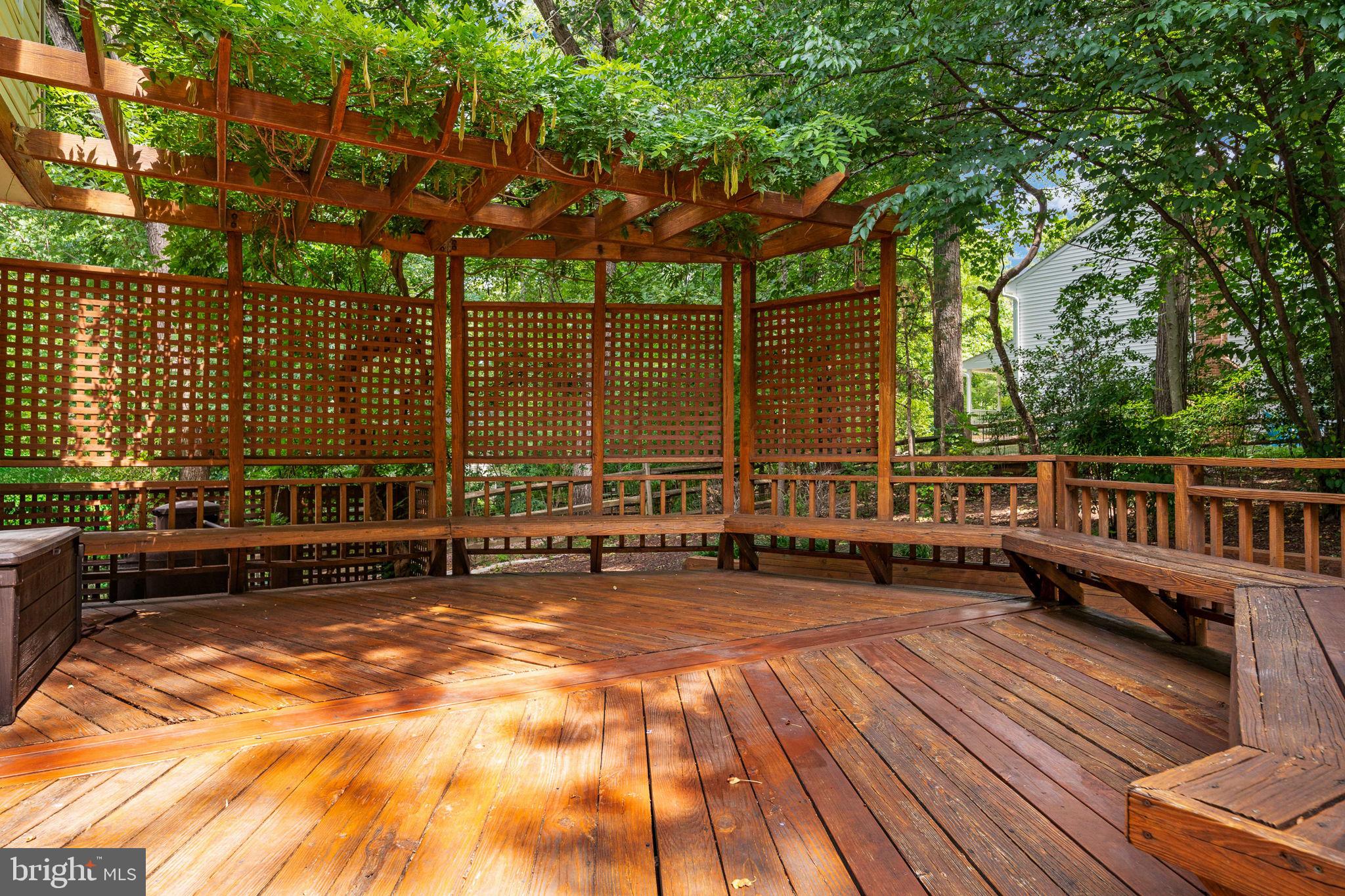 RESTON - Residential