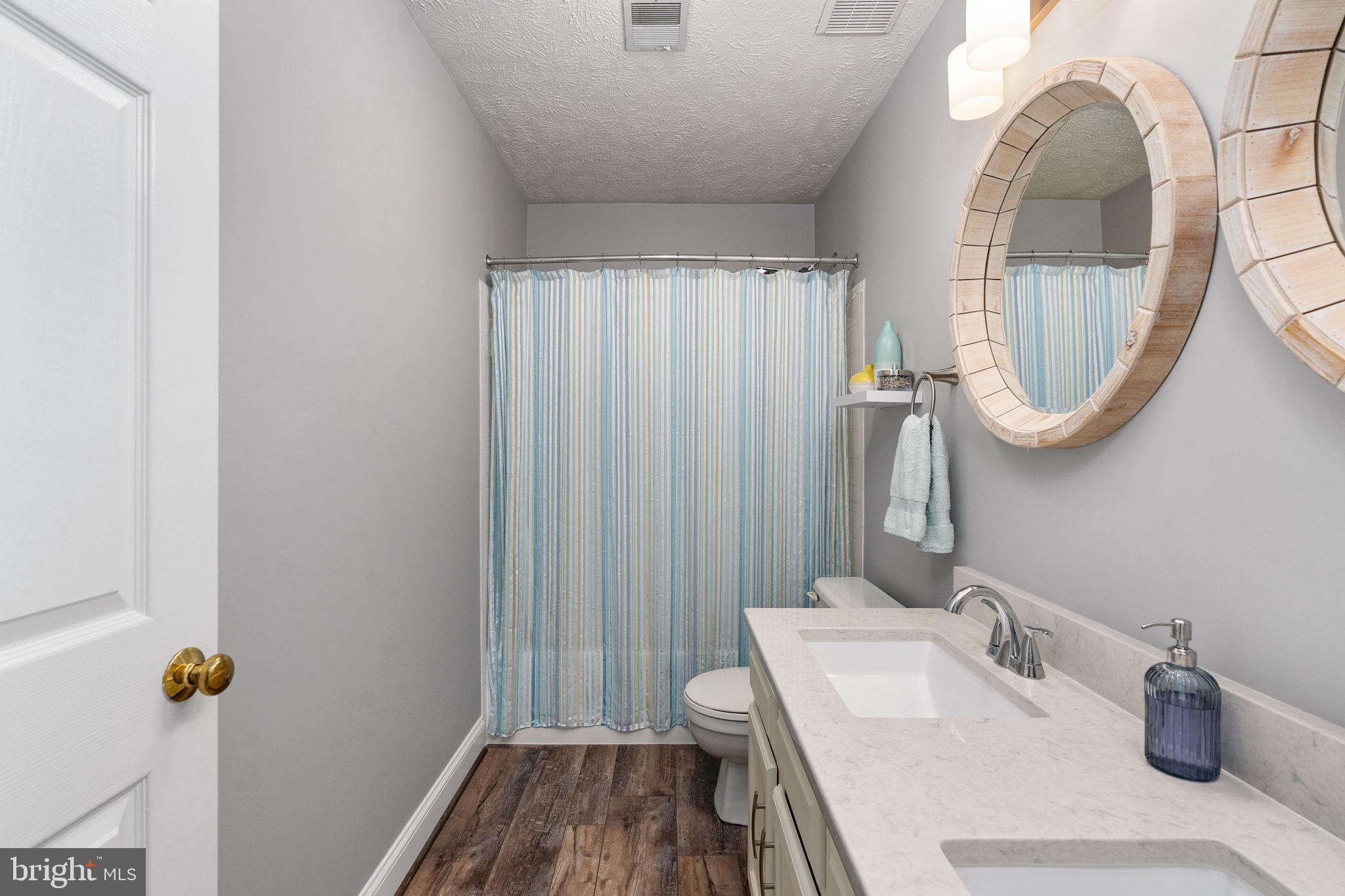 RESTON - Residential