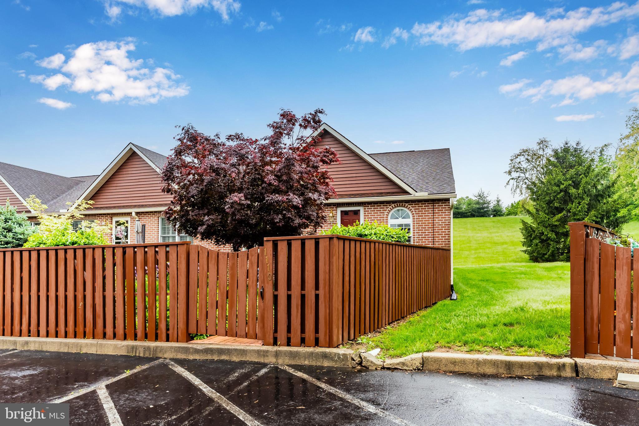 LAUREL HILLS NORTH - Residential
