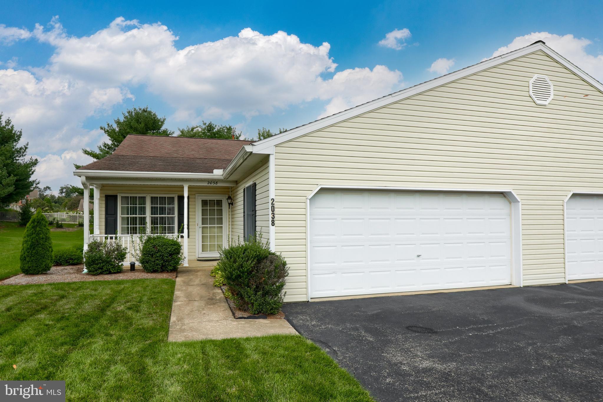 LONGSTOWN VILLAGE - Residential
