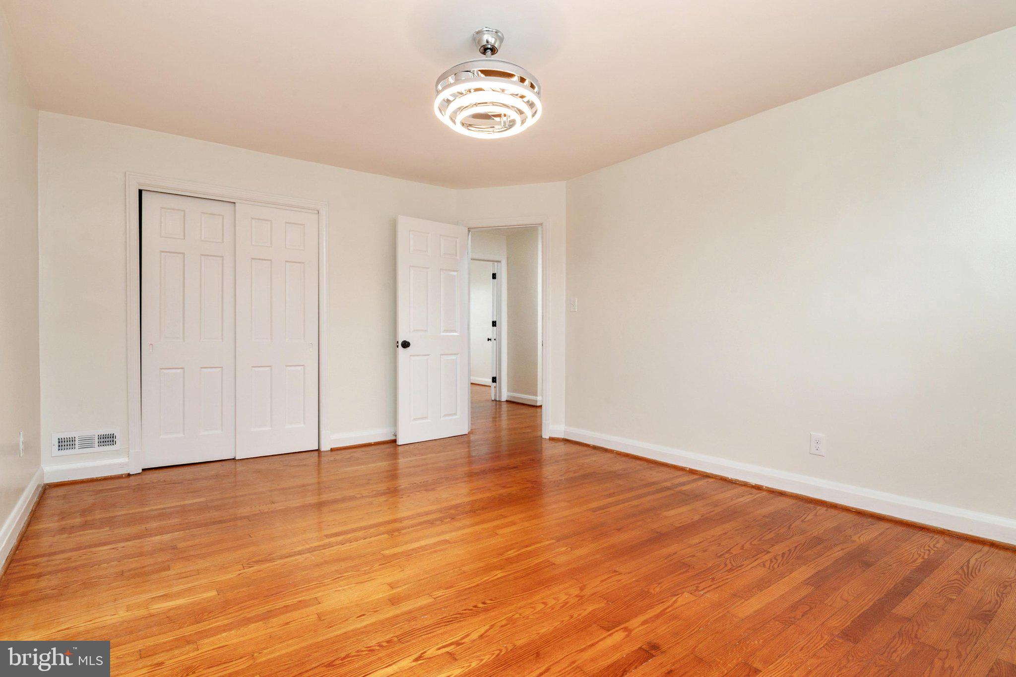 EDNOR GARDENS - LAKESIDE - Residential