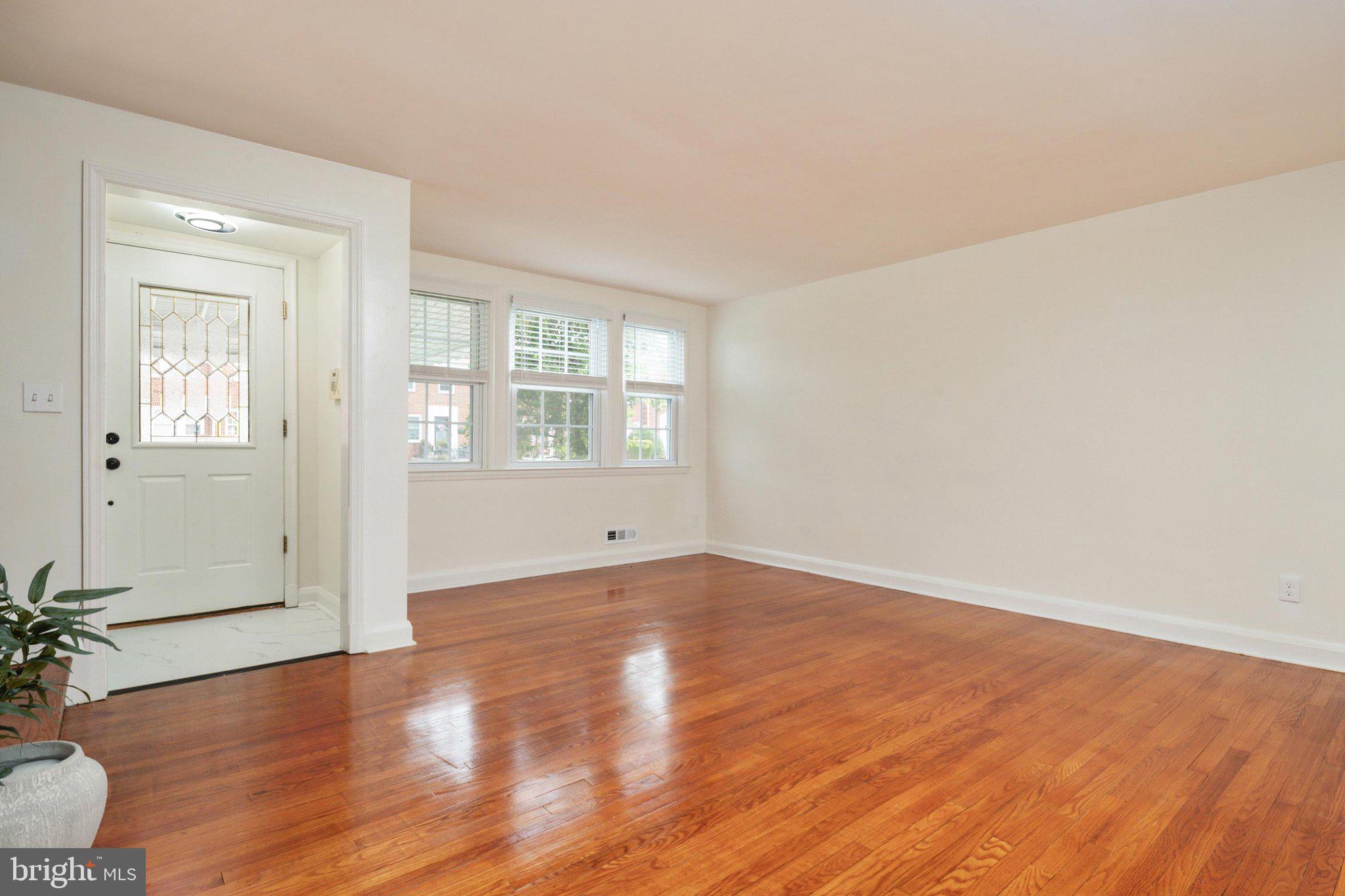 EDNOR GARDENS - LAKESIDE - Residential