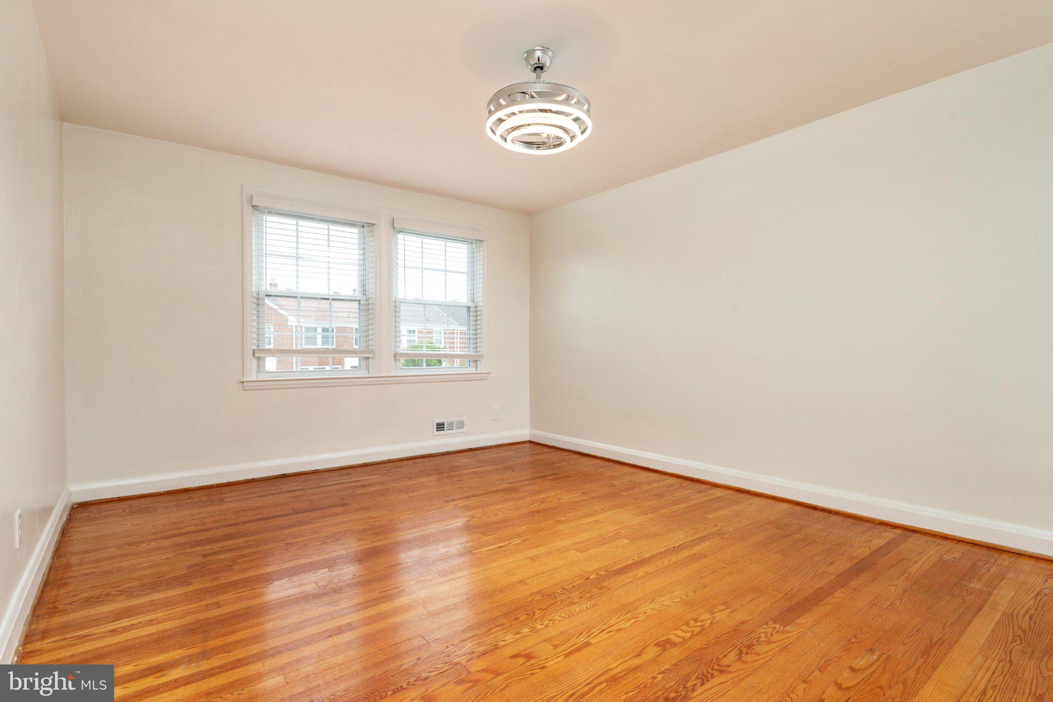 EDNOR GARDENS - LAKESIDE - Residential