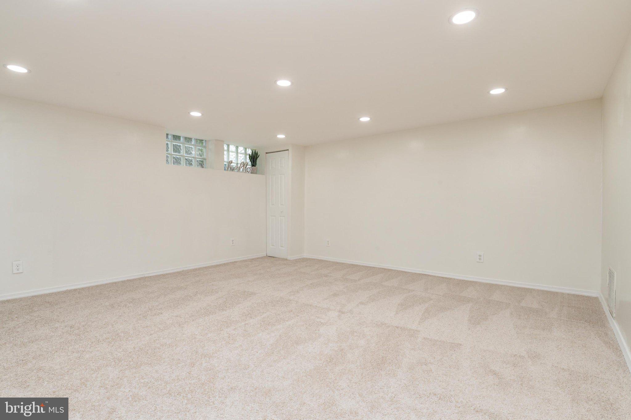 EDNOR GARDENS - LAKESIDE - Residential
