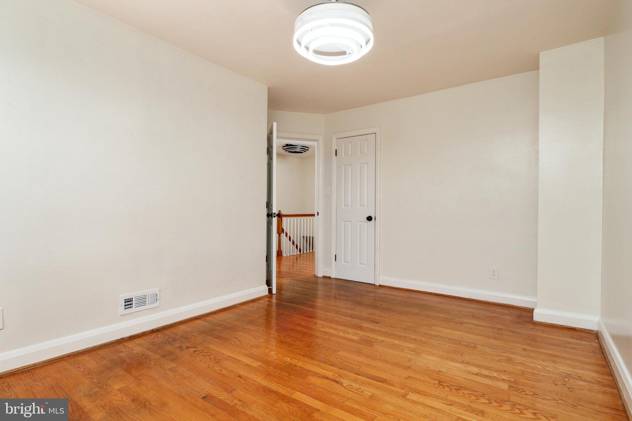 EDNOR GARDENS - LAKESIDE - Residential
