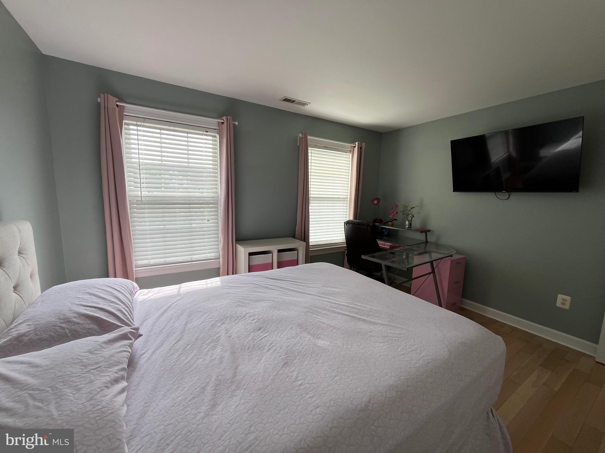 AIRDRIE MEADOWS - Residential
