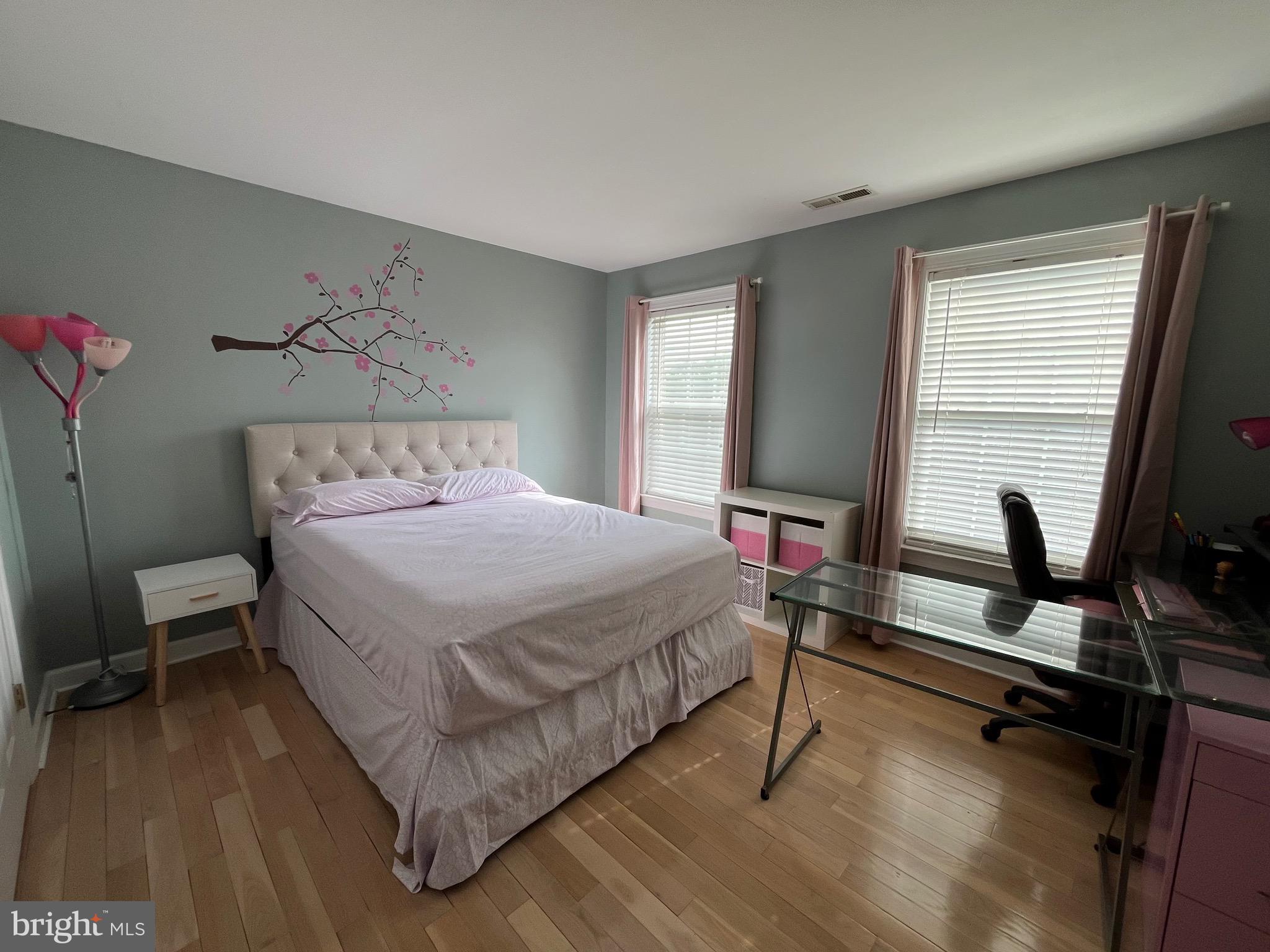 AIRDRIE MEADOWS - Residential