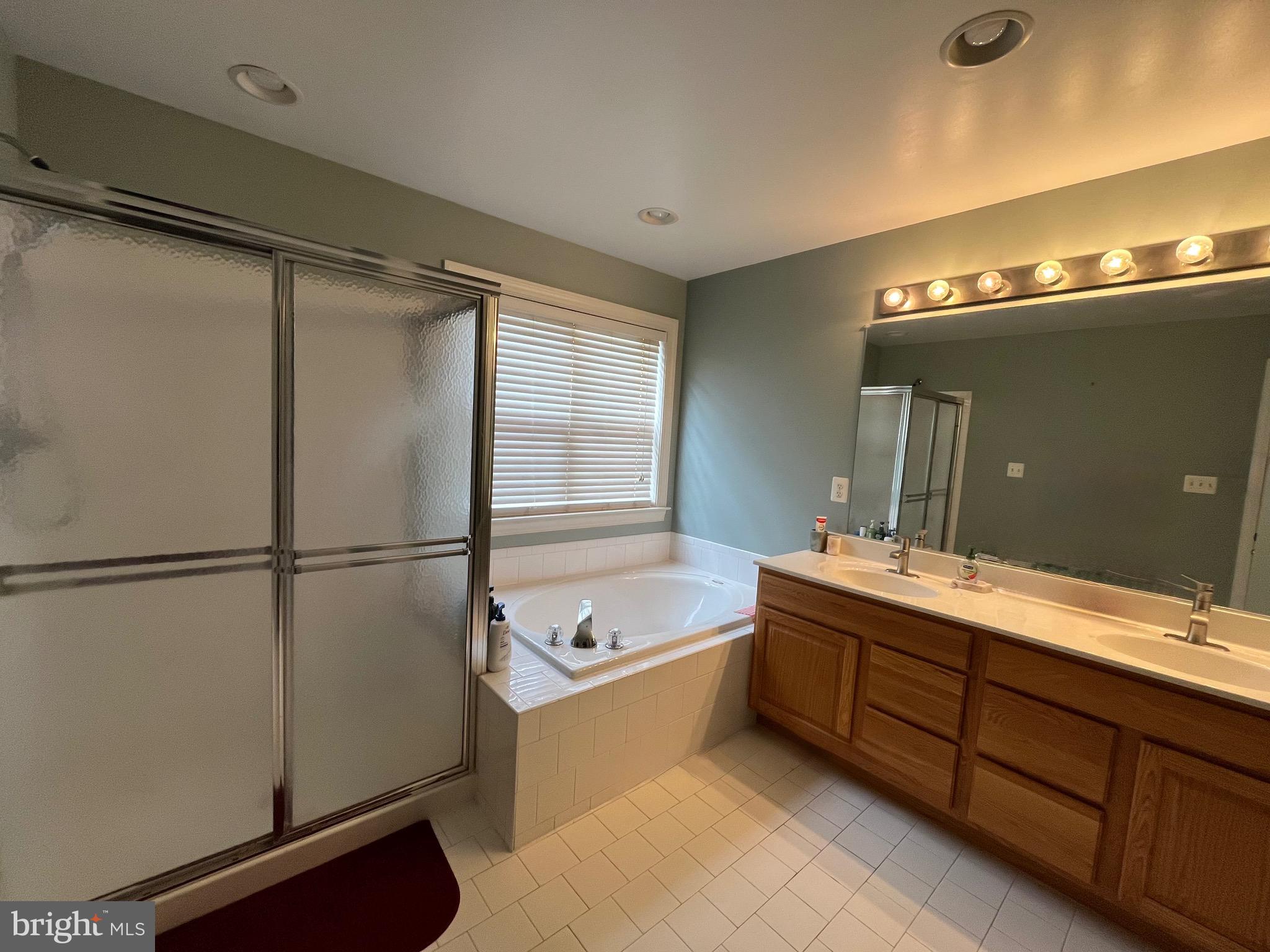 AIRDRIE MEADOWS - Residential