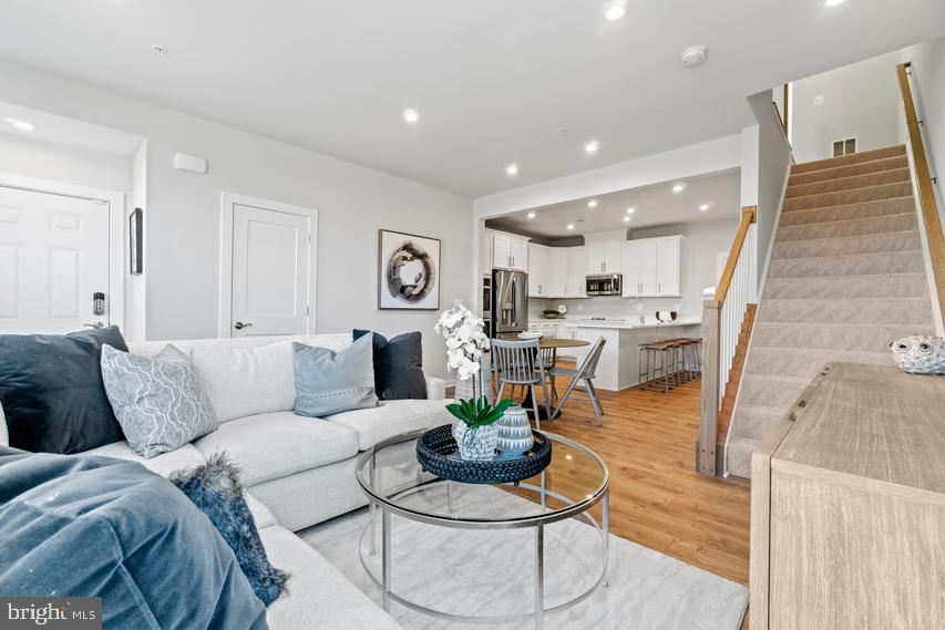 MANASSAS PARK - Residential