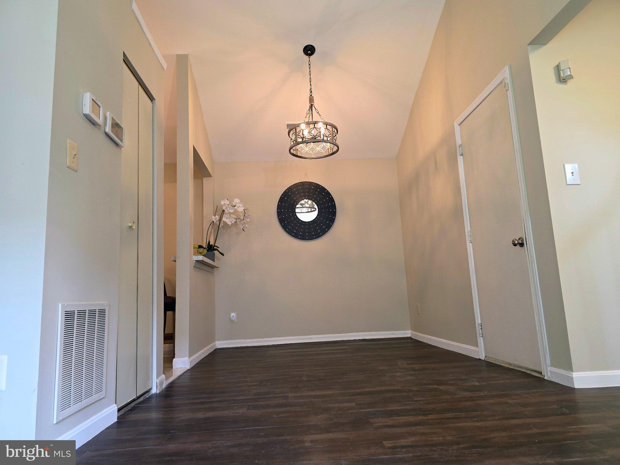 FRANKFORD - Residential