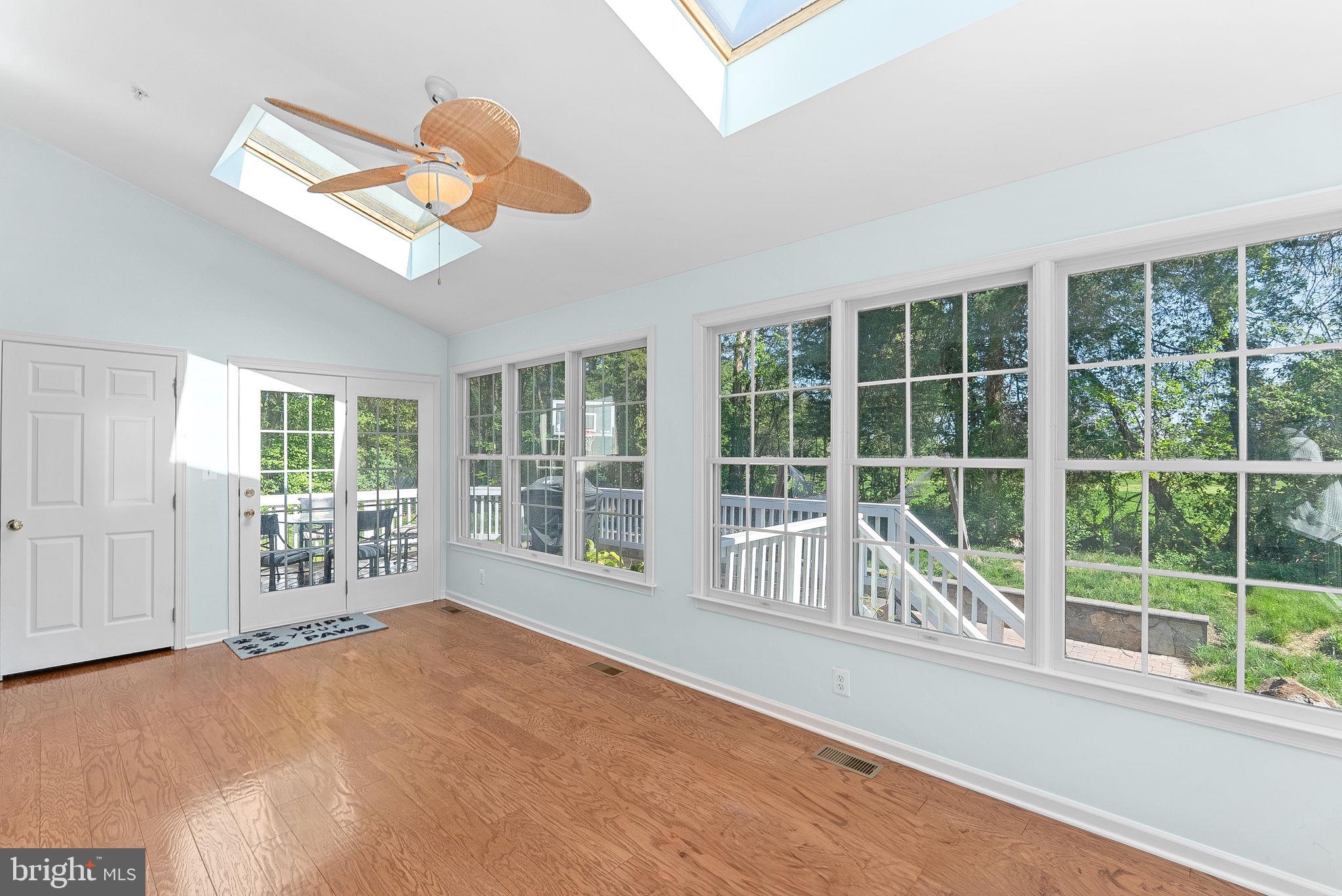 SOUTH RIDING - Residential Lease