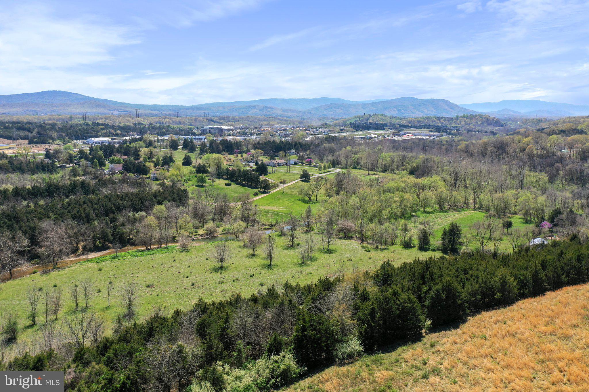CROOKED RUN - Commercial Sale