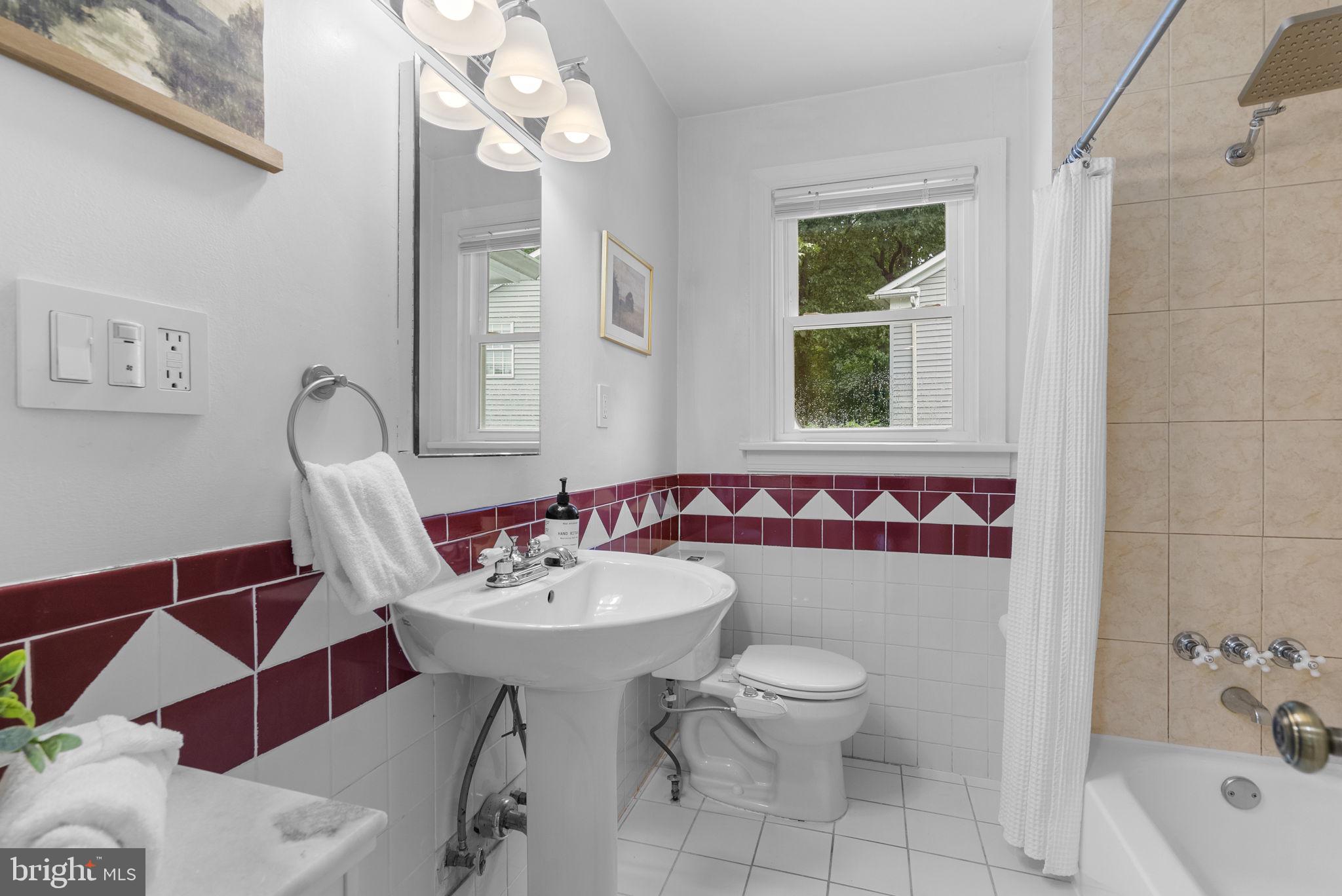 GLENMONT FOREST - Residential