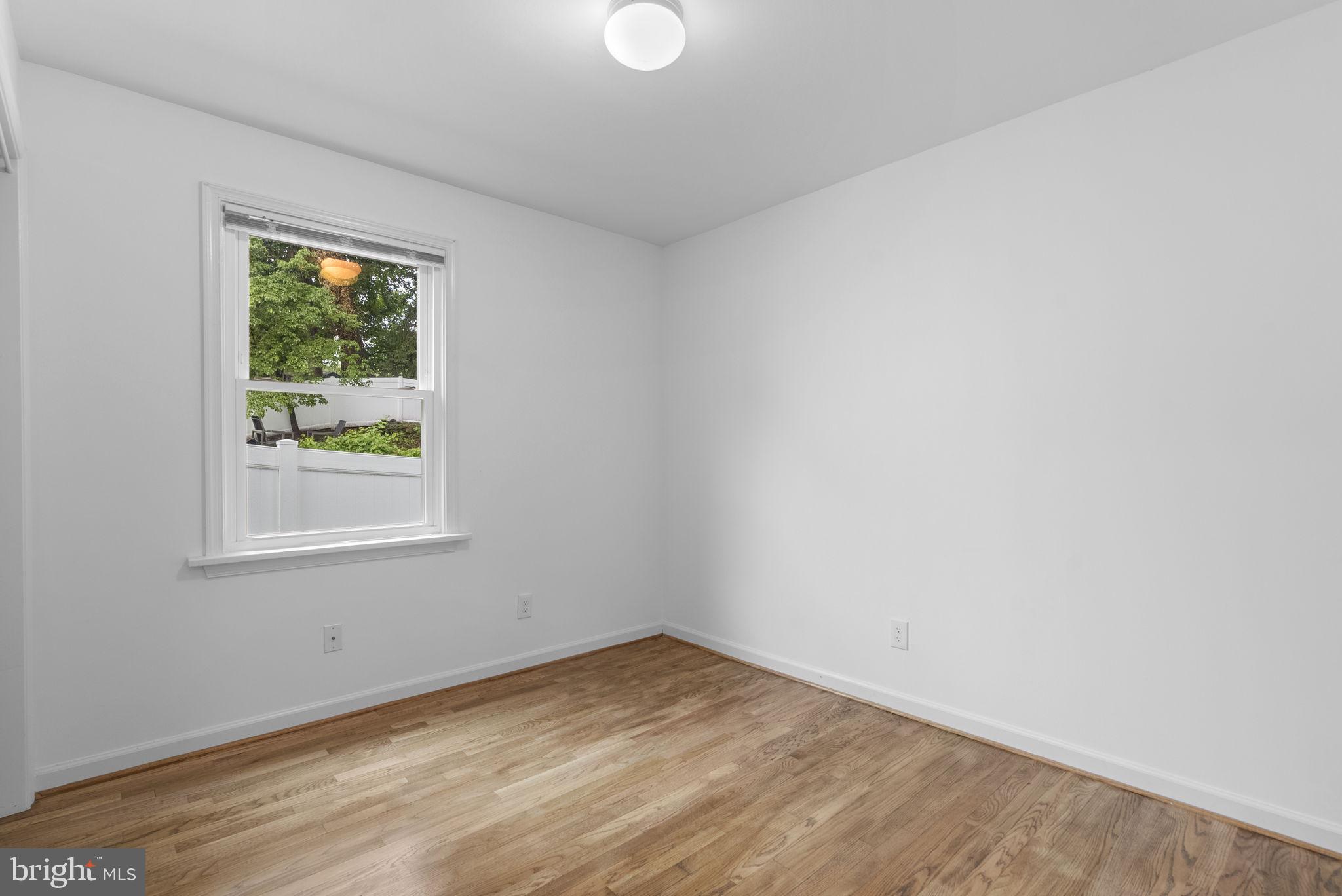 GLENMONT FOREST - Residential