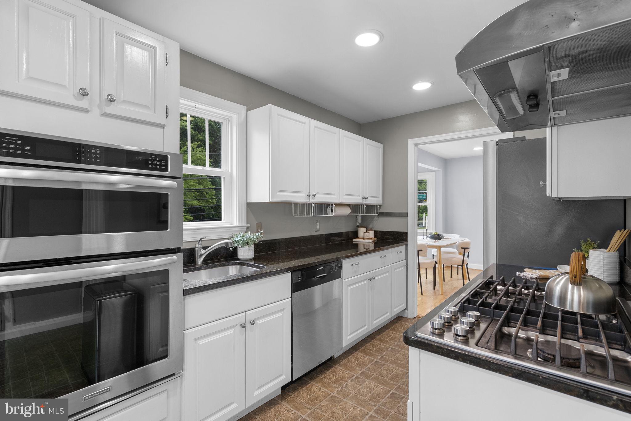 GLENMONT FOREST - Residential