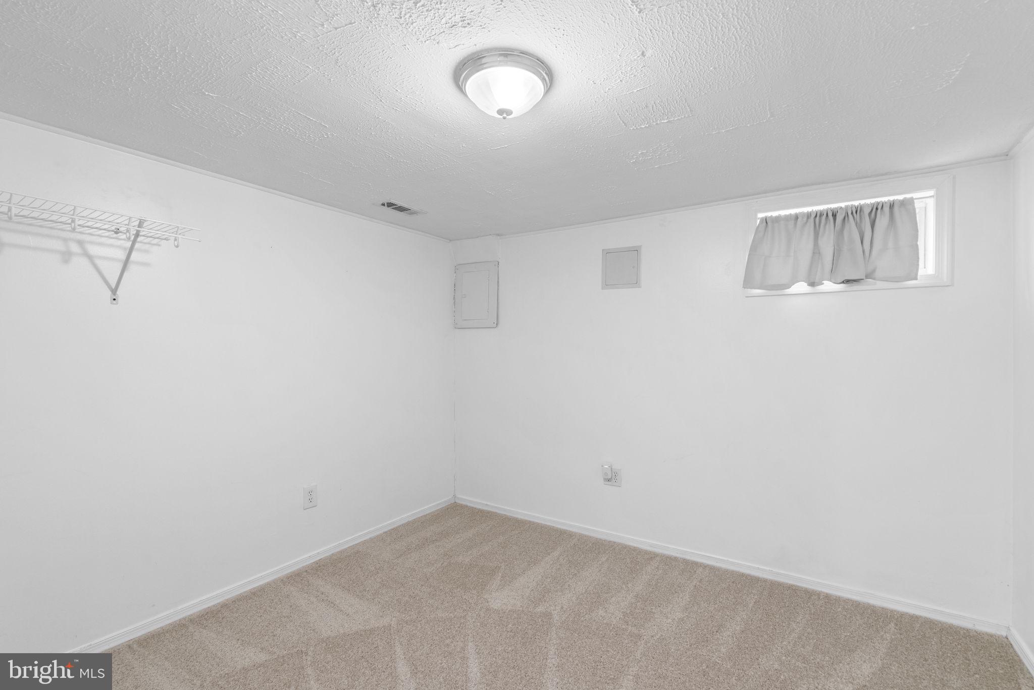 GLENMONT FOREST - Residential