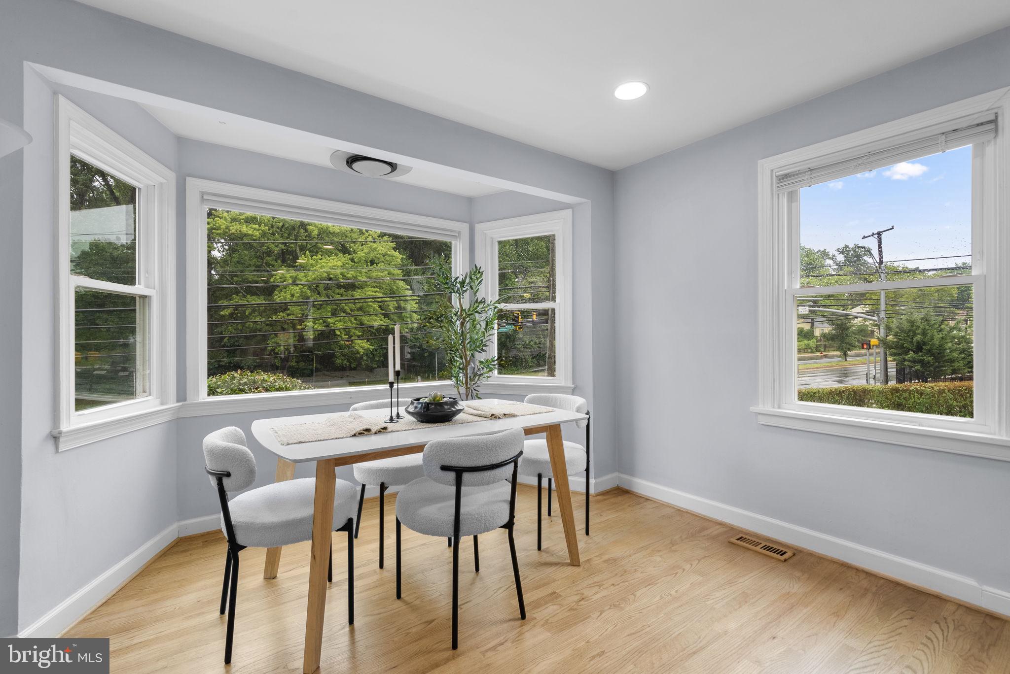 GLENMONT FOREST - Residential
