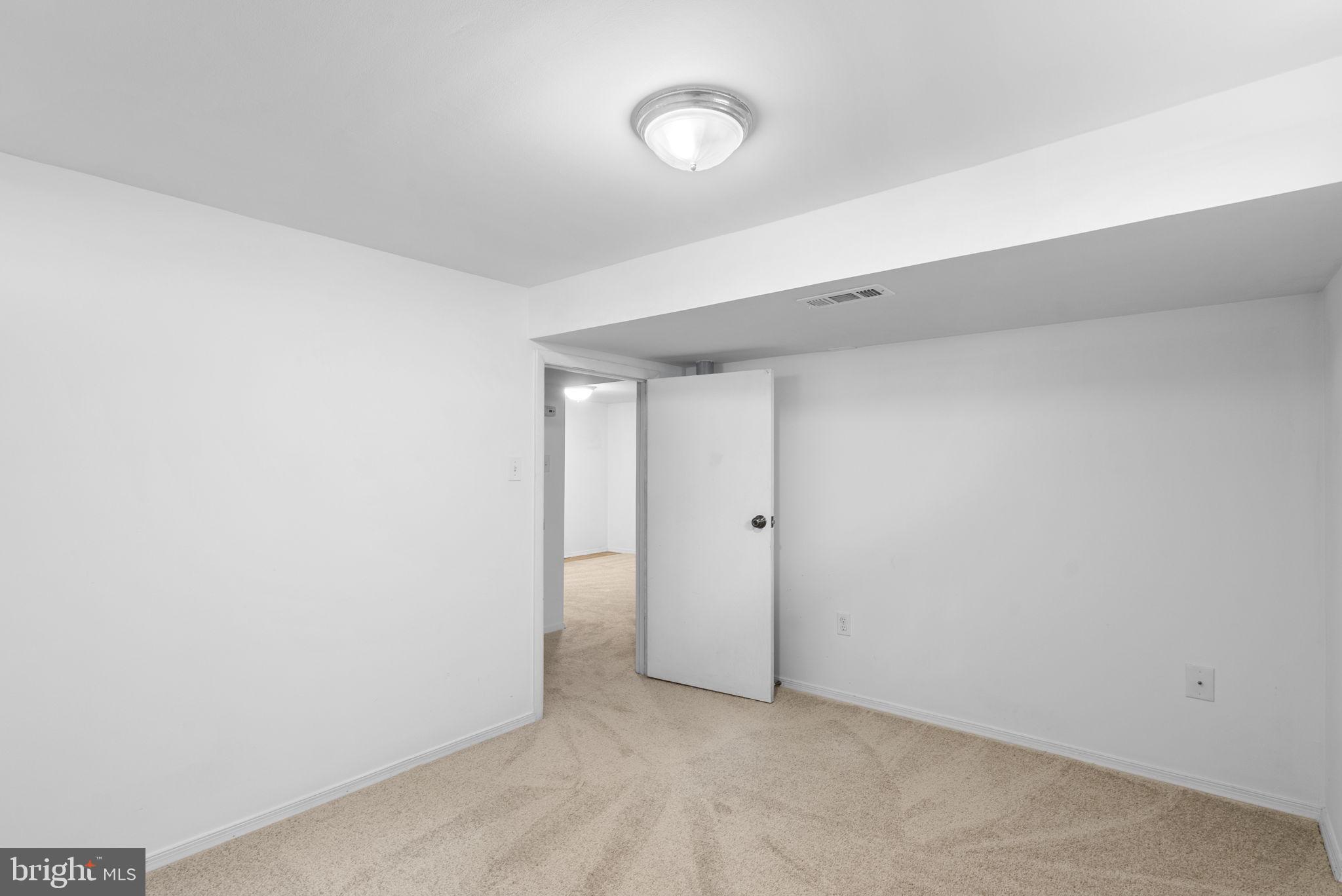 GLENMONT FOREST - Residential