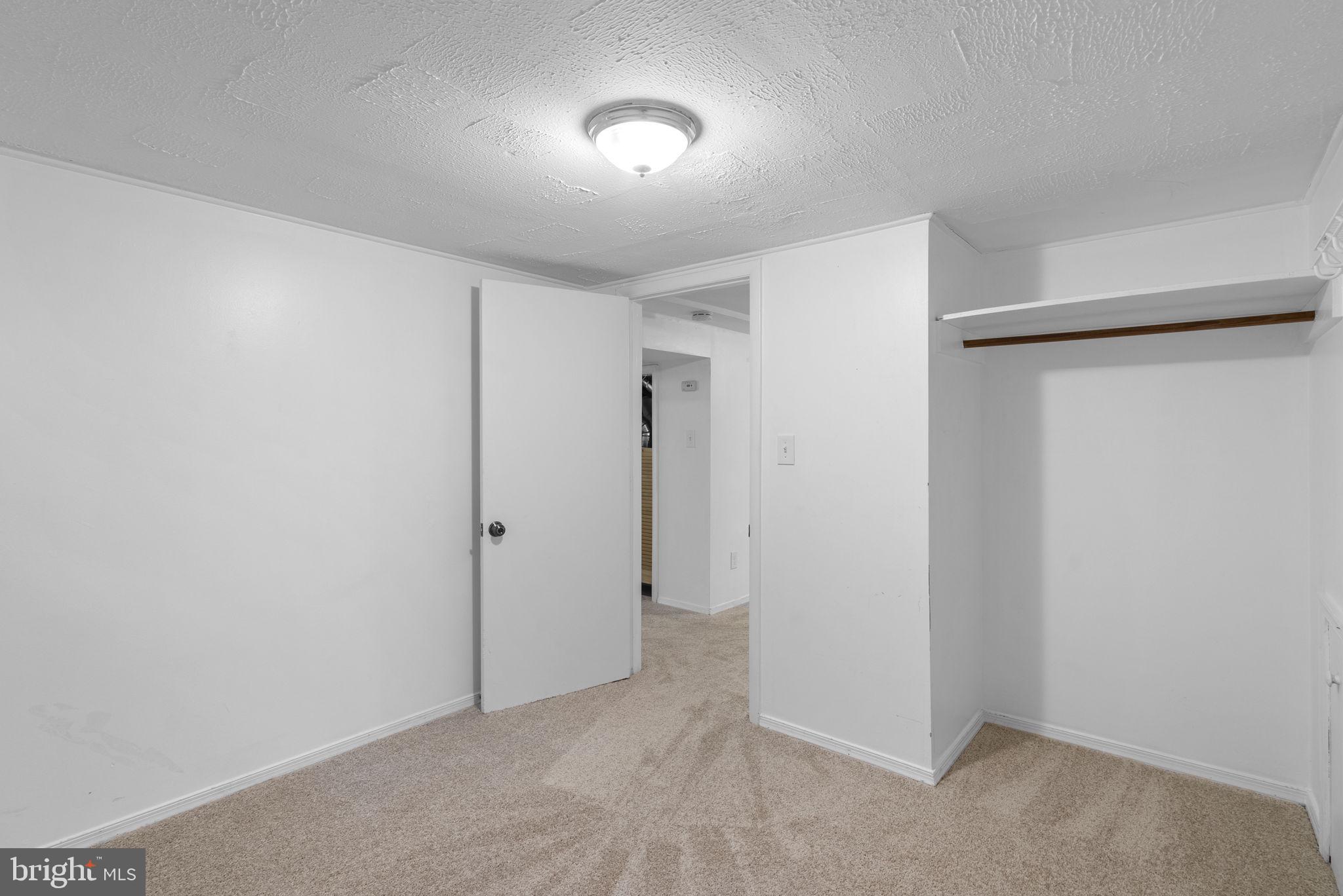 GLENMONT FOREST - Residential
