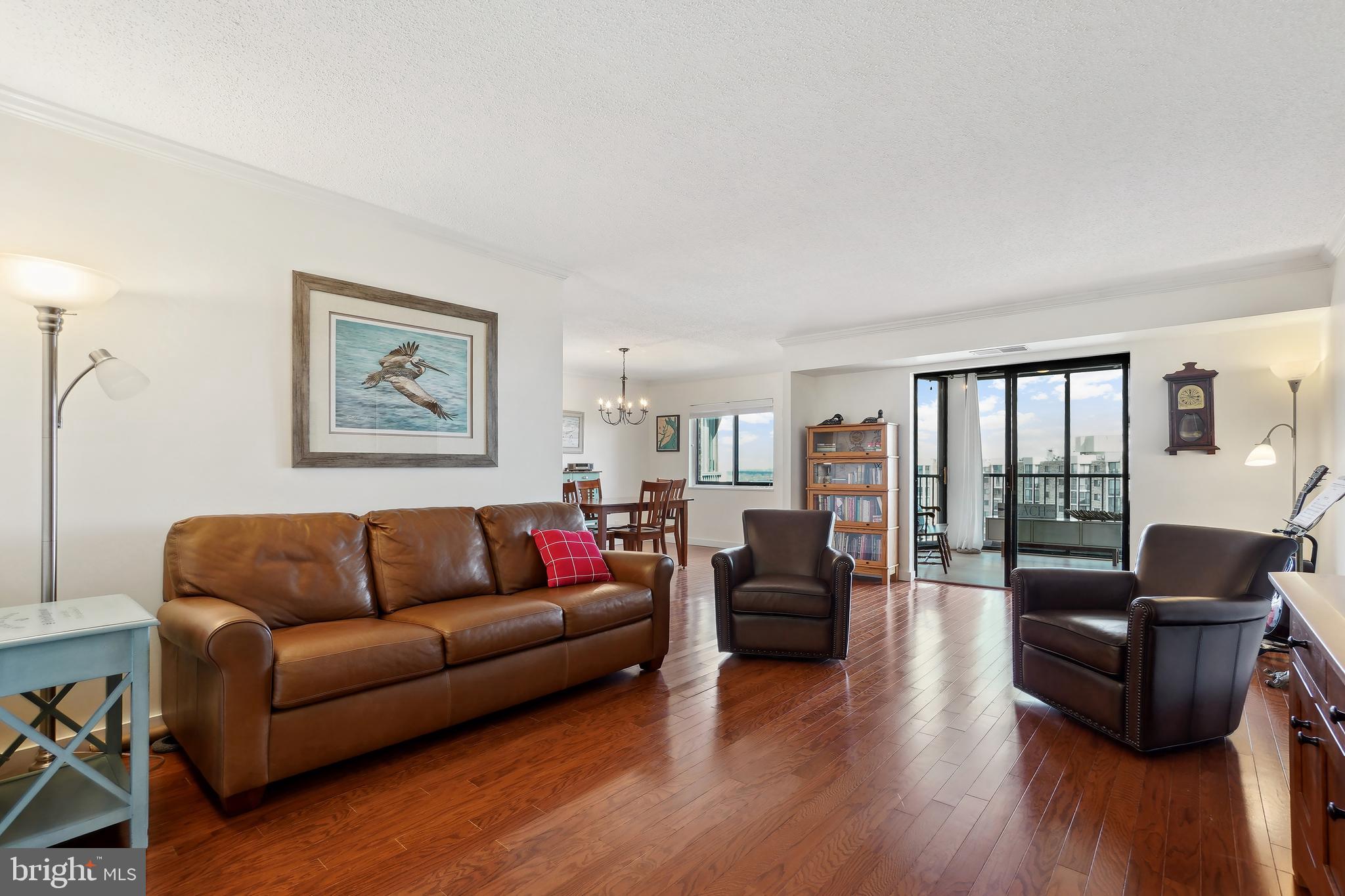 MONTEBELLO - Residential
