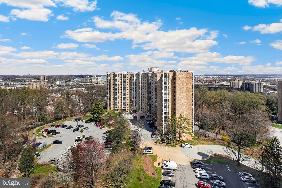MONTEBELLO - Residential