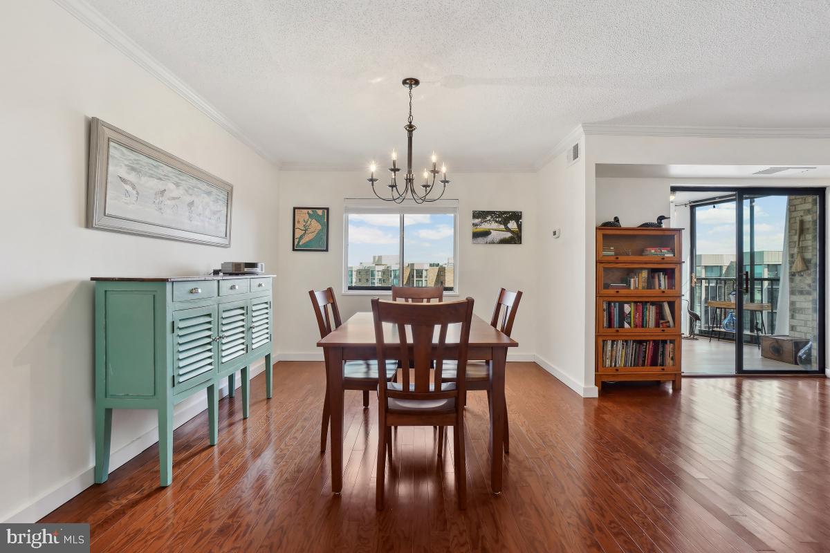 MONTEBELLO - Residential