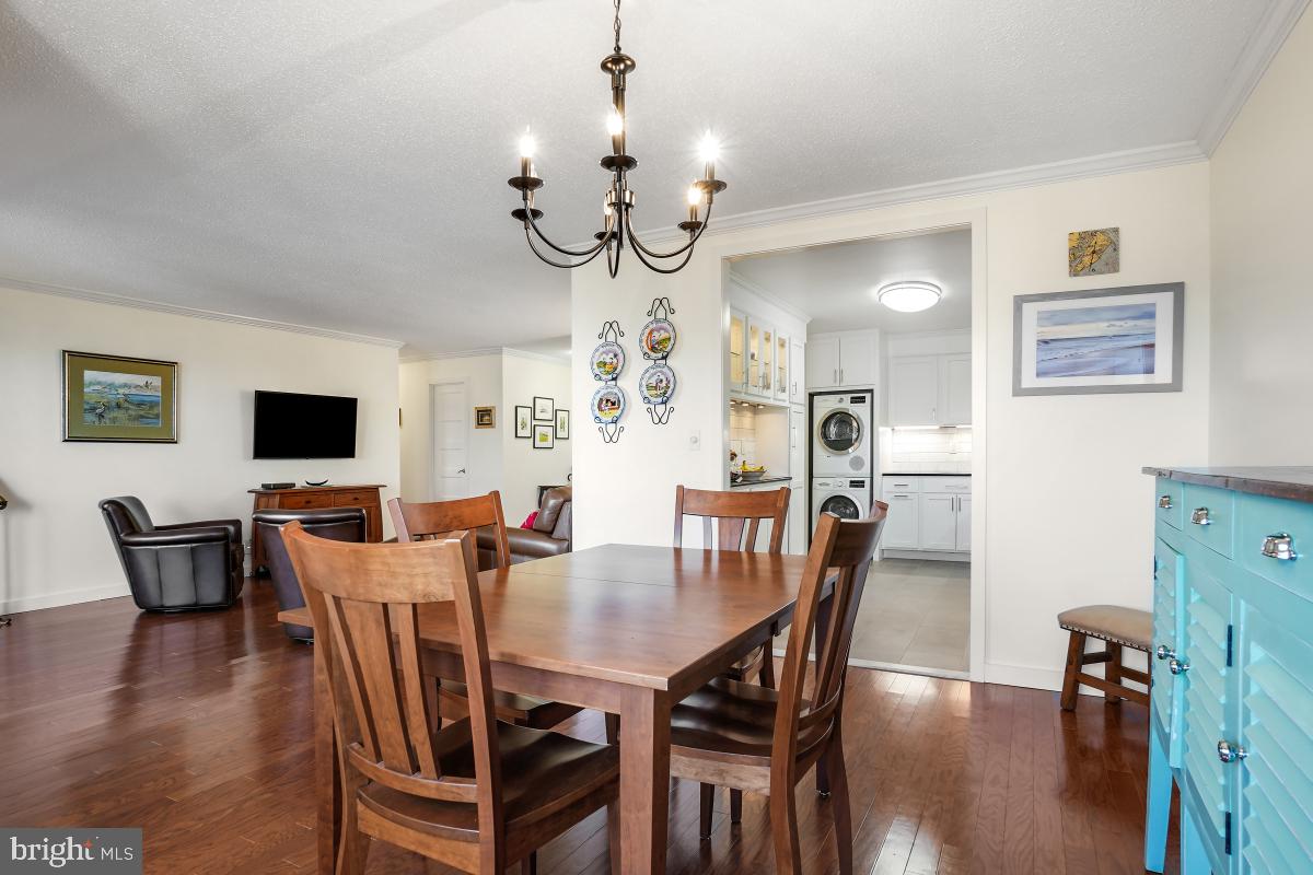 MONTEBELLO - Residential
