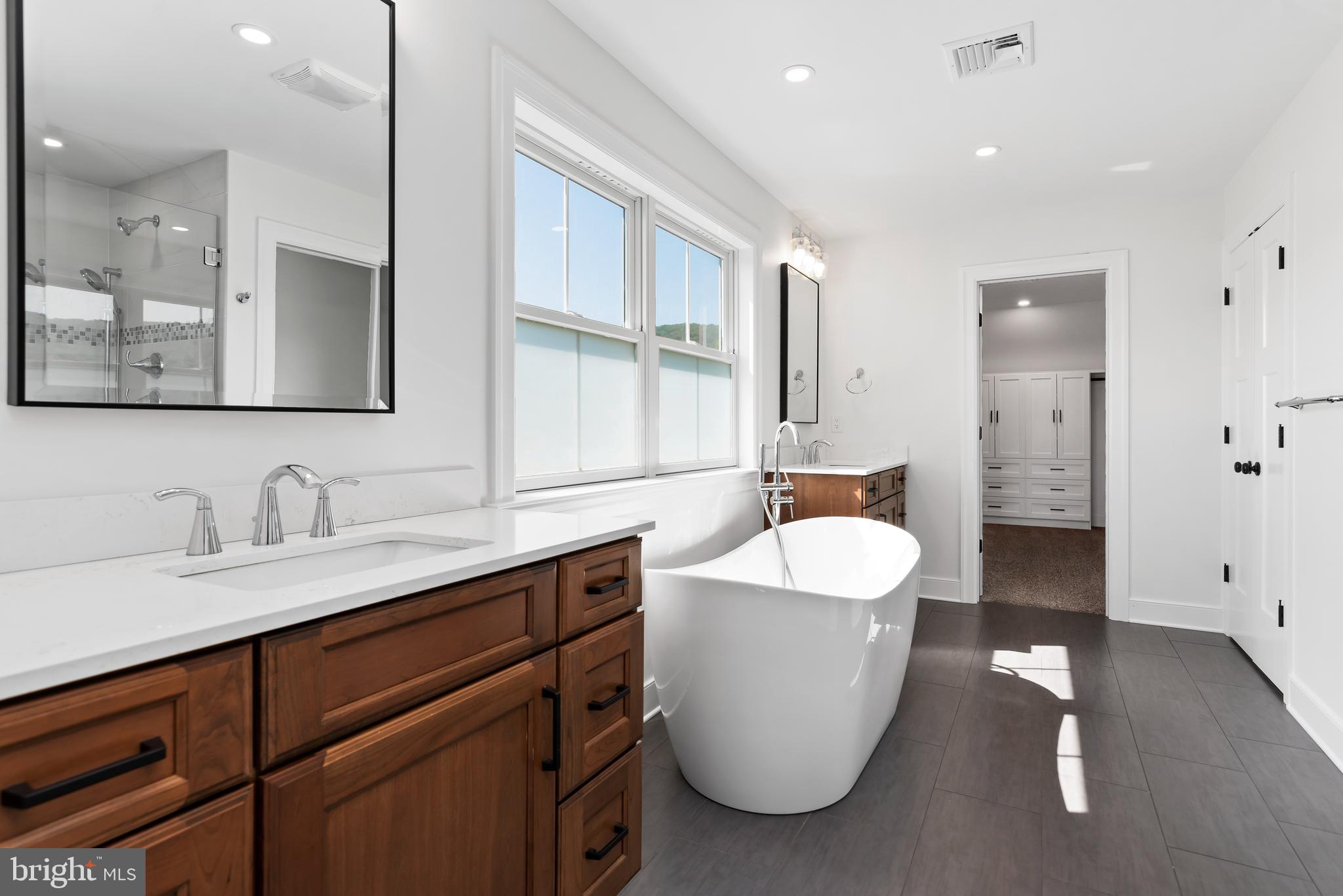 GLENDALE ESTATES - Residential