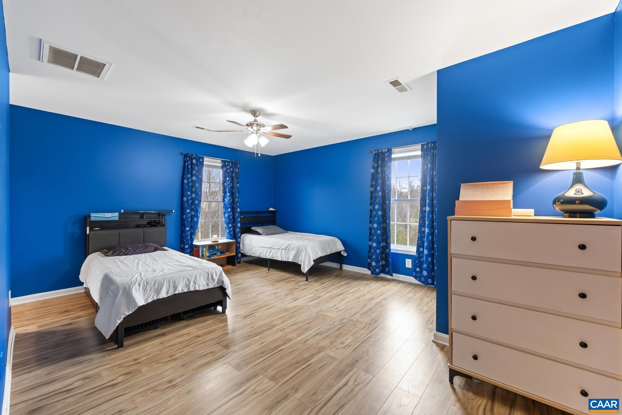 FOX CHASE - Residential
