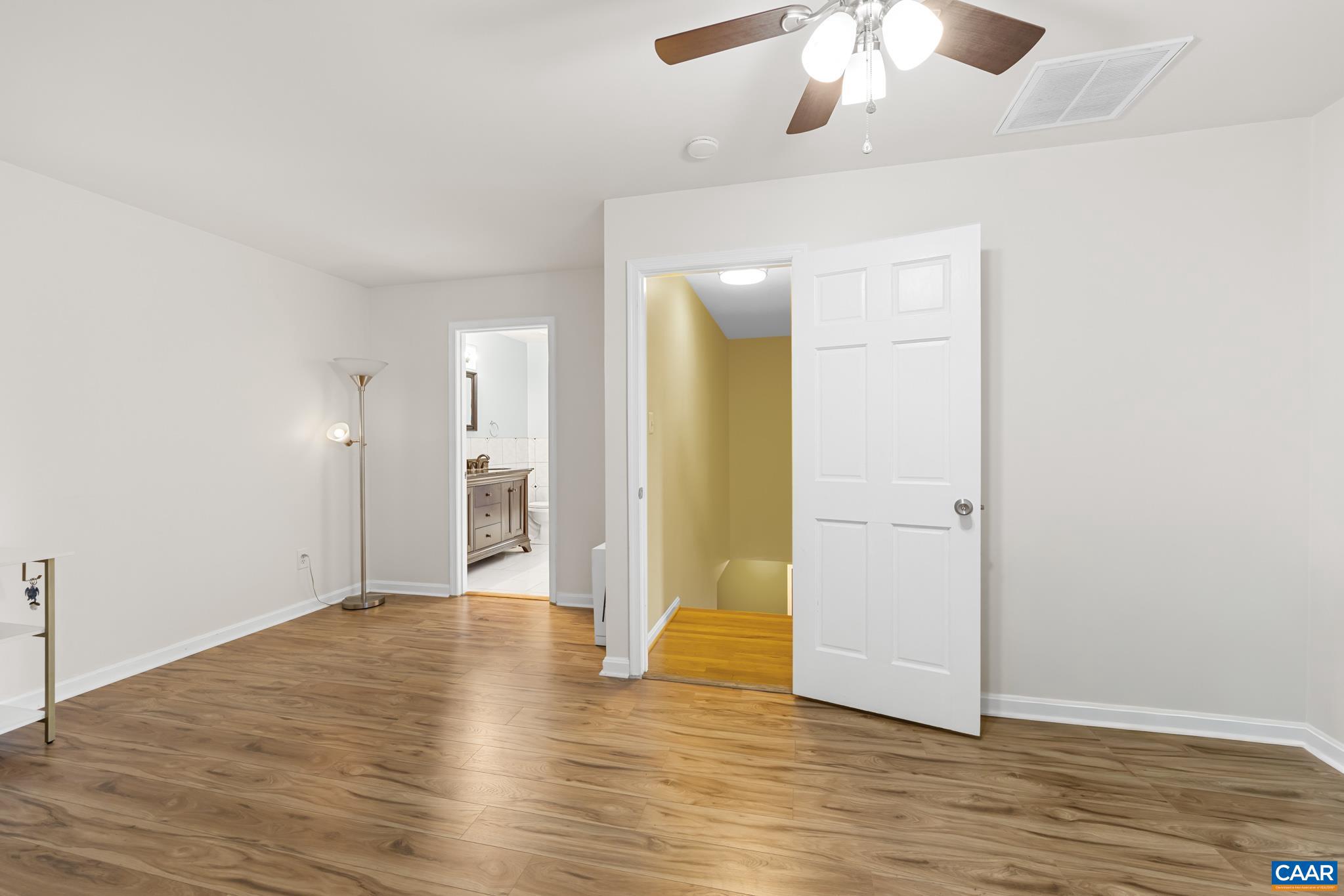 FOX CHASE - Residential