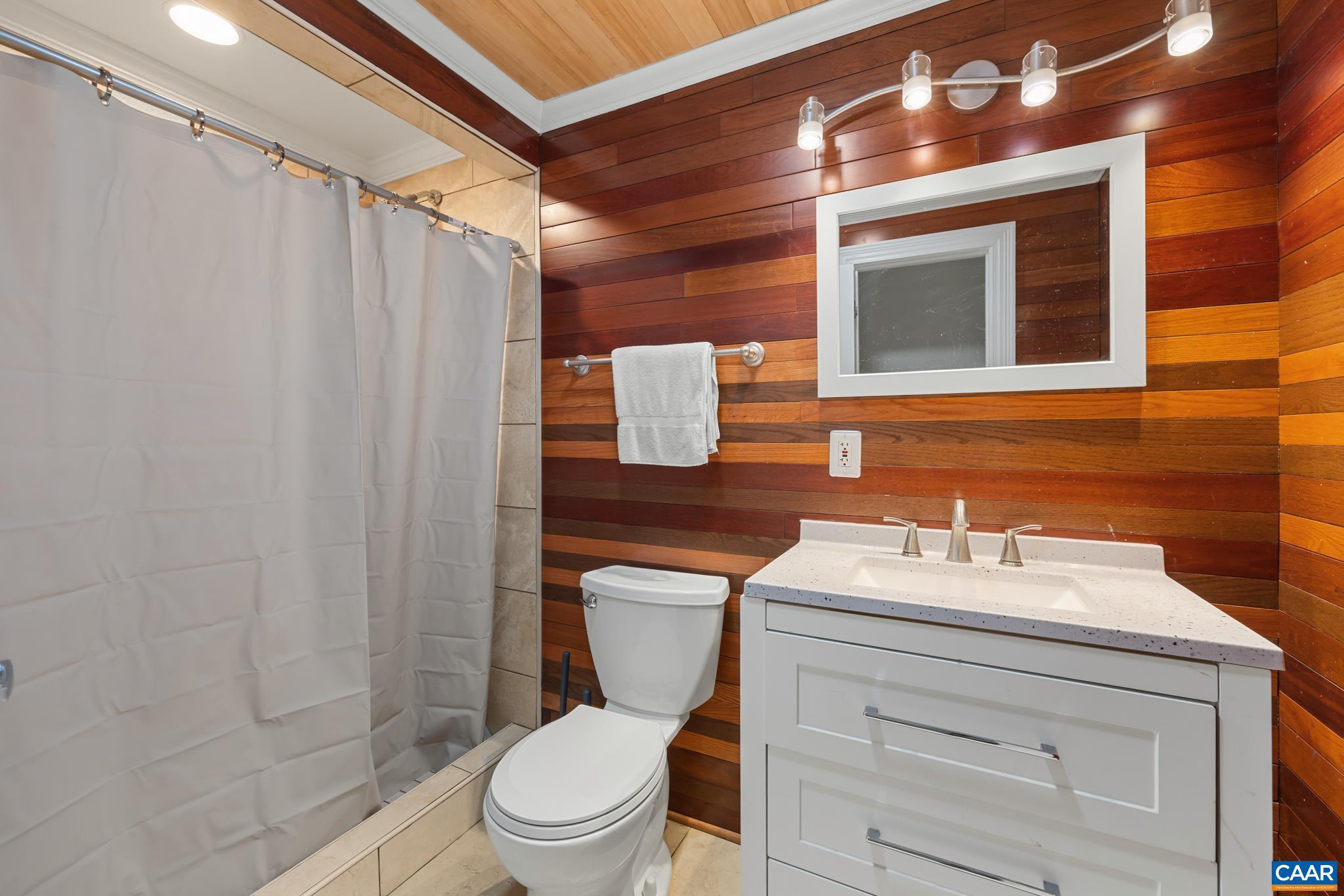 FOX CHASE - Residential