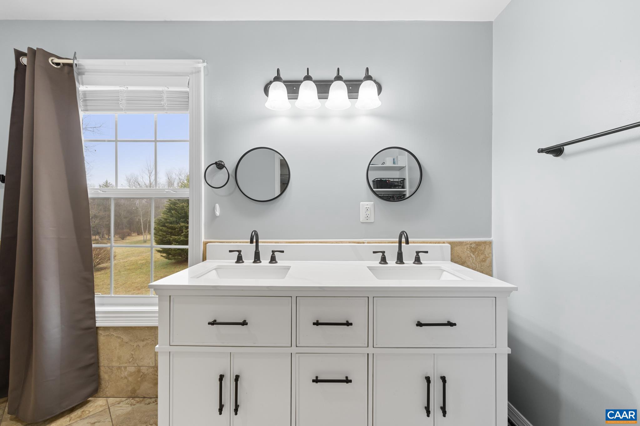 FOX CHASE - Residential