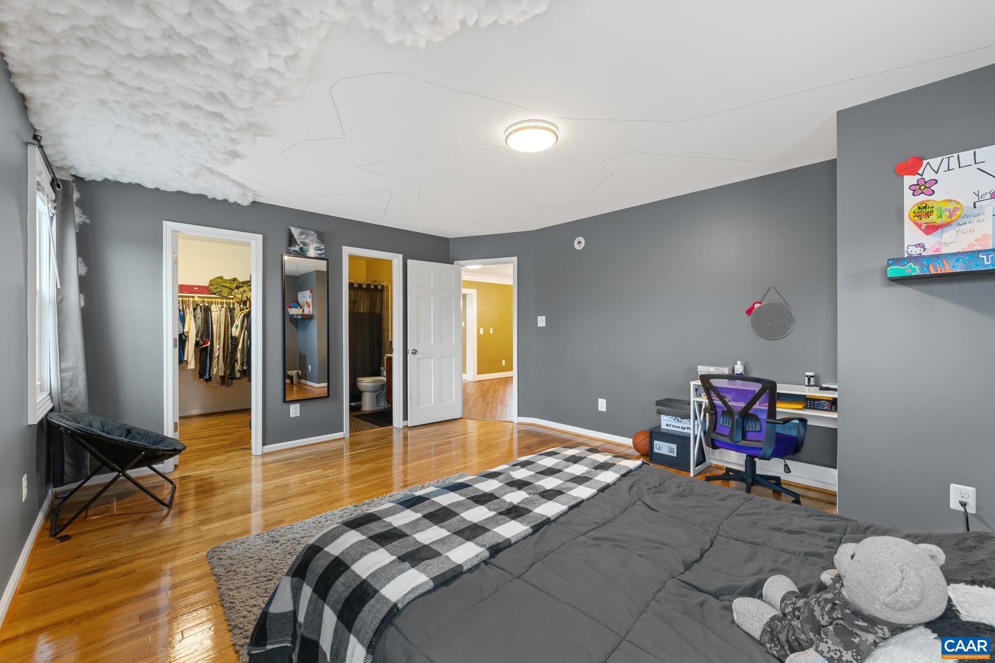 FOX CHASE - Residential