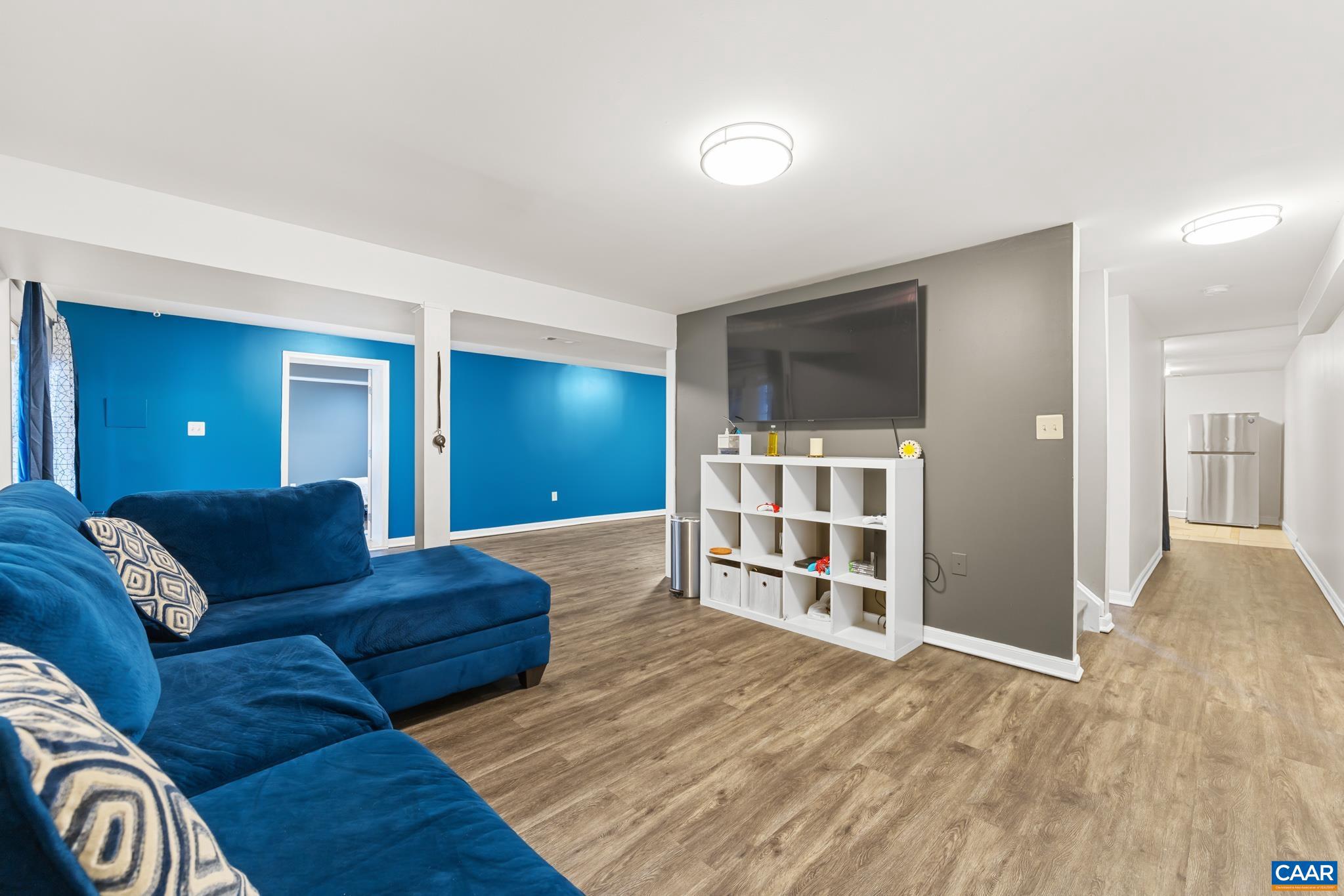 FOX CHASE - Residential