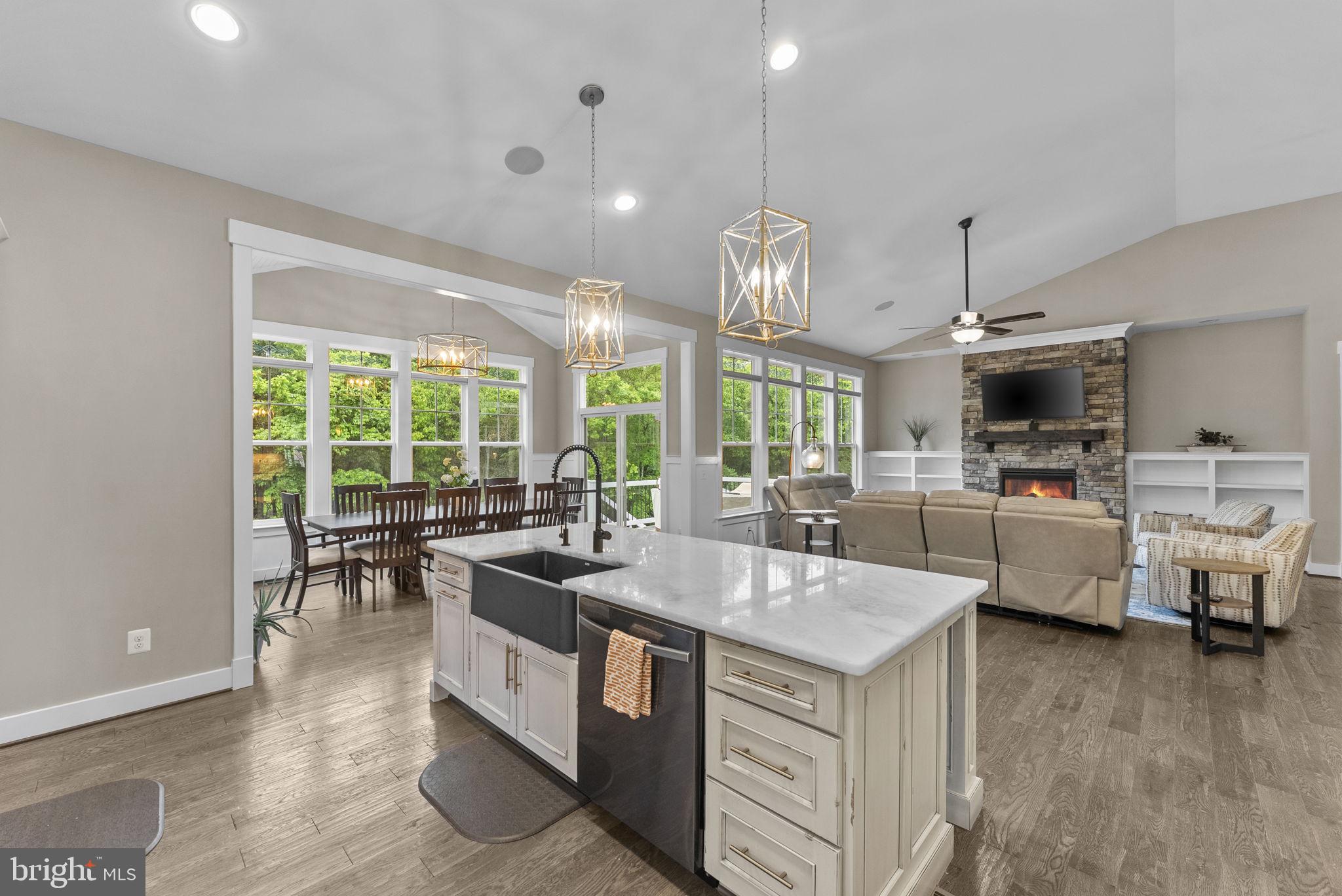 BROOKSIDE - Residential
