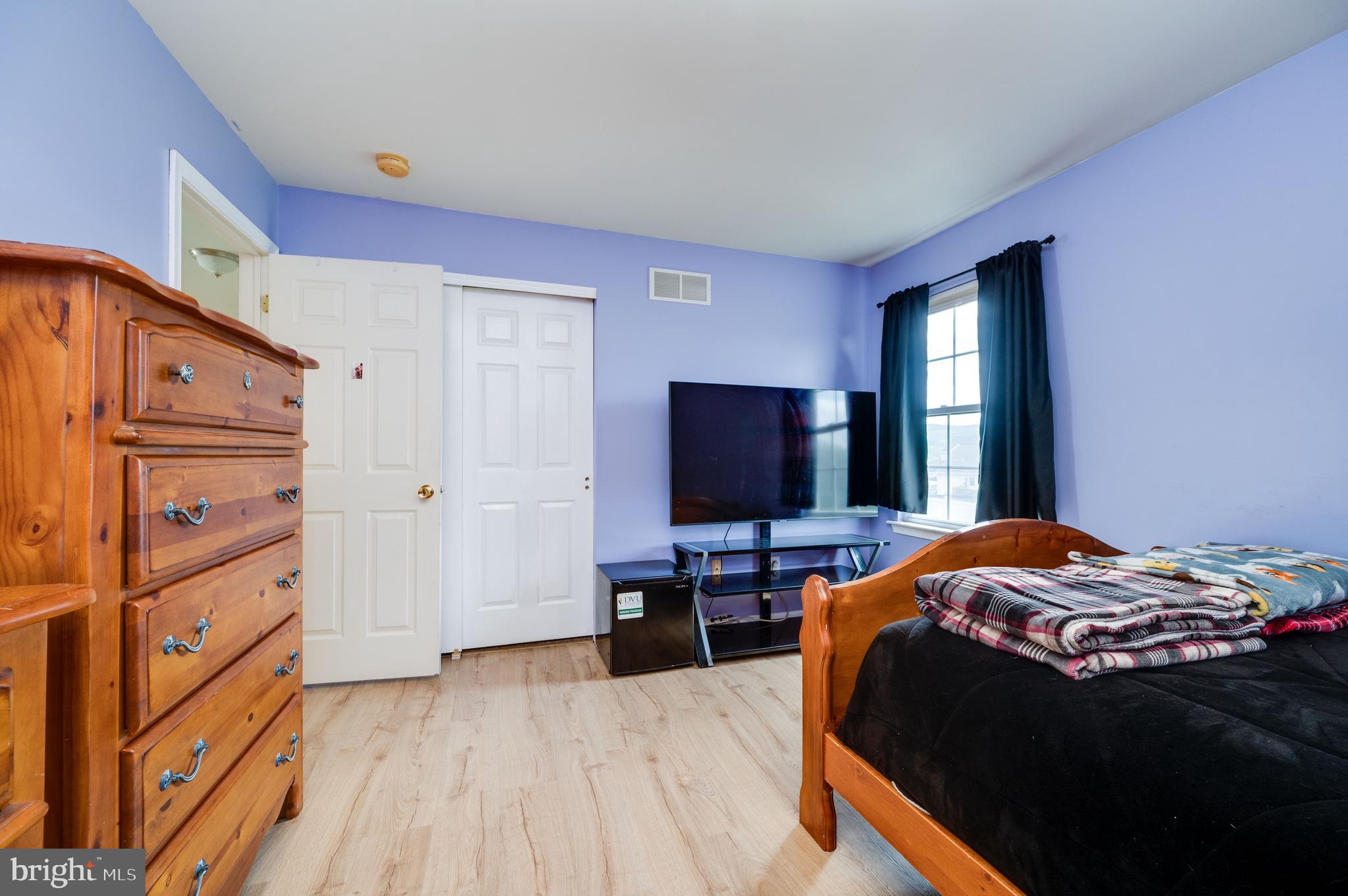 MEADOWBROOK - Residential