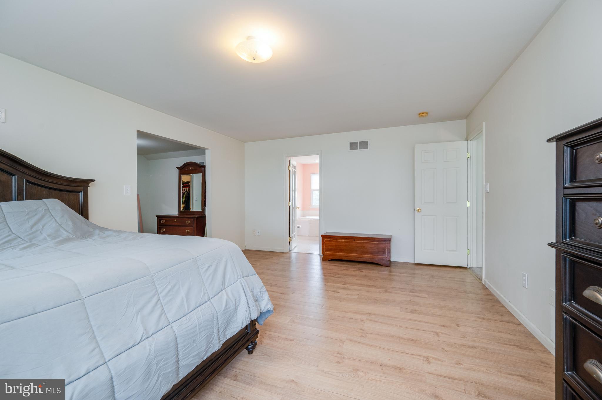 MEADOWBROOK - Residential