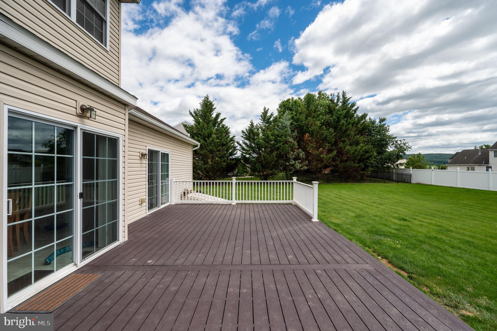 MEADOWBROOK - Residential