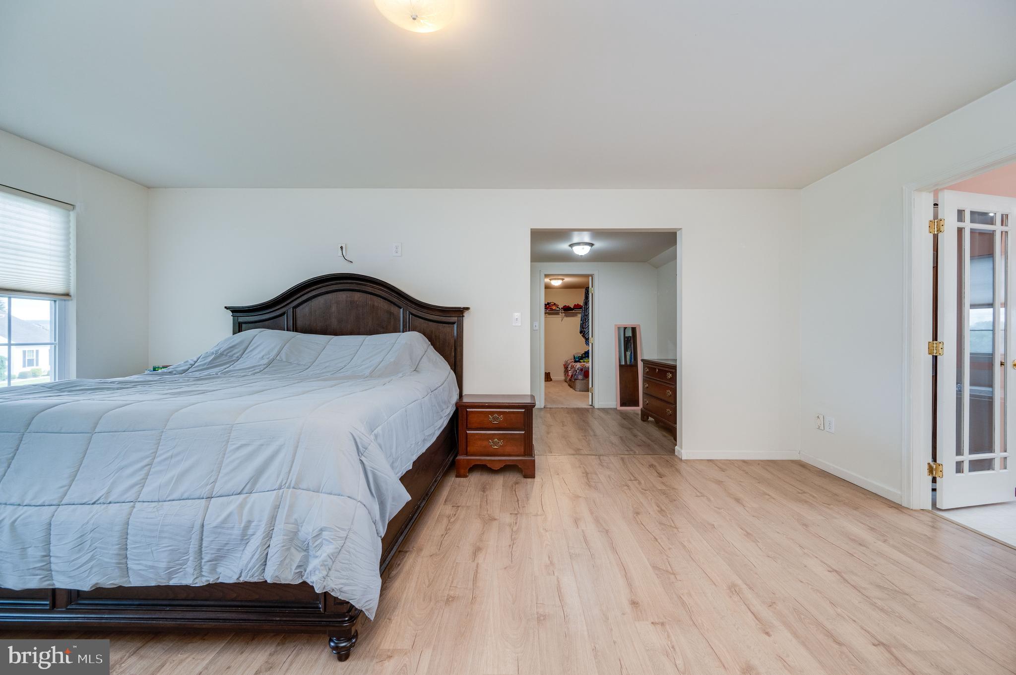 MEADOWBROOK - Residential